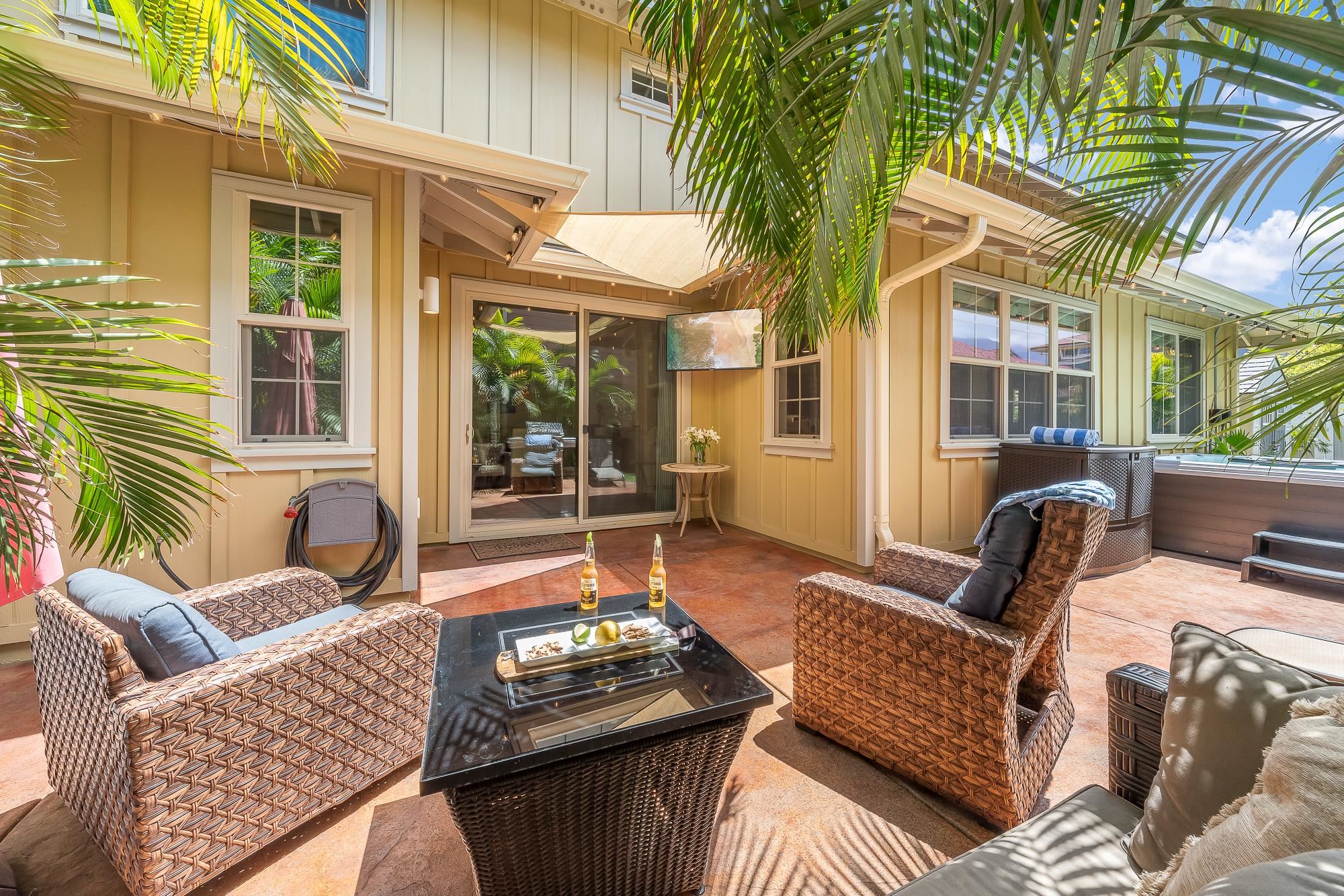 601  Hoe Kawele Ln Kahoma Village, Lahaina home - photo 3 of 37