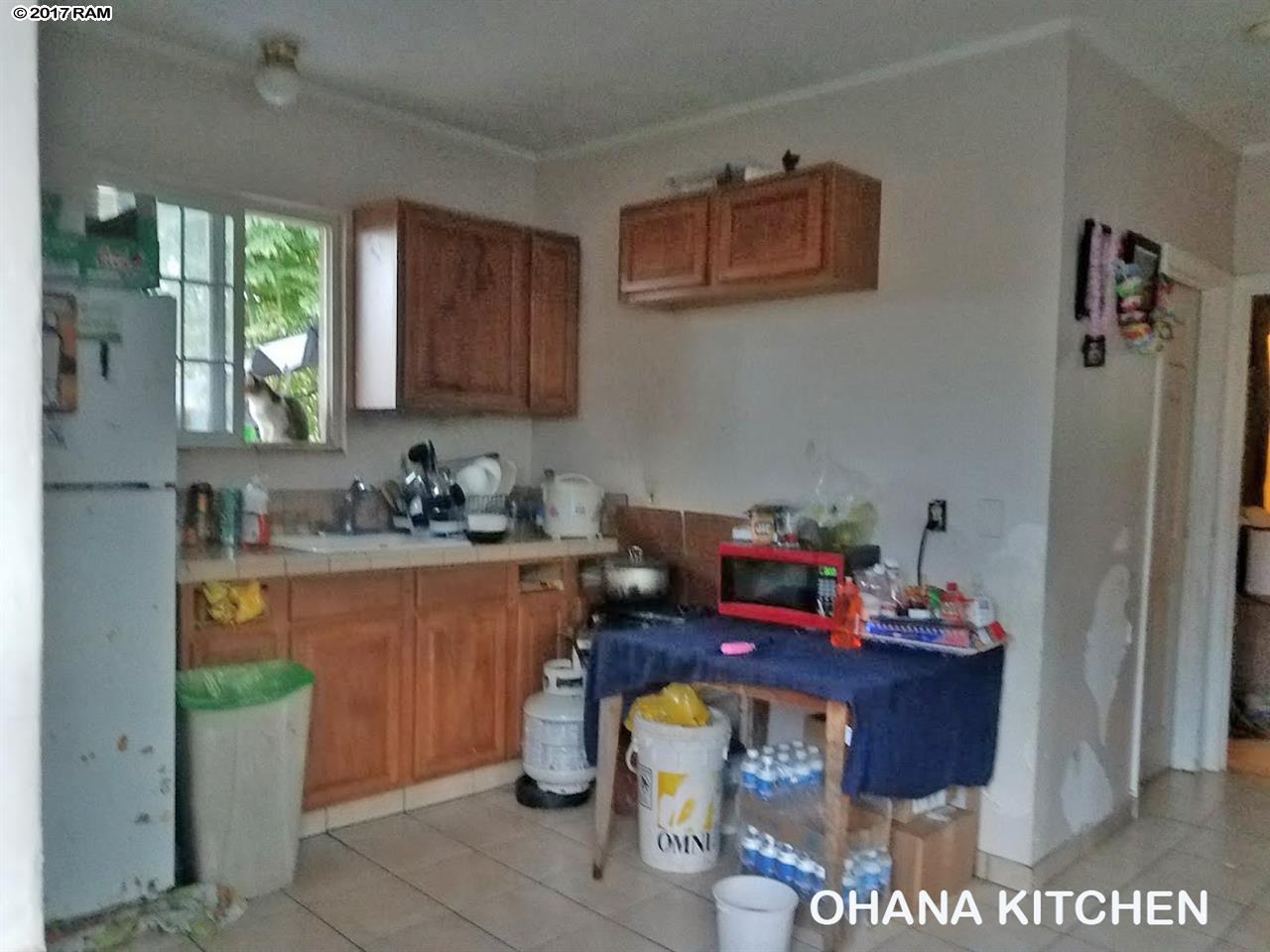 603  Maalo St Kal Community Center Park, Kahului home - photo 26 of 27