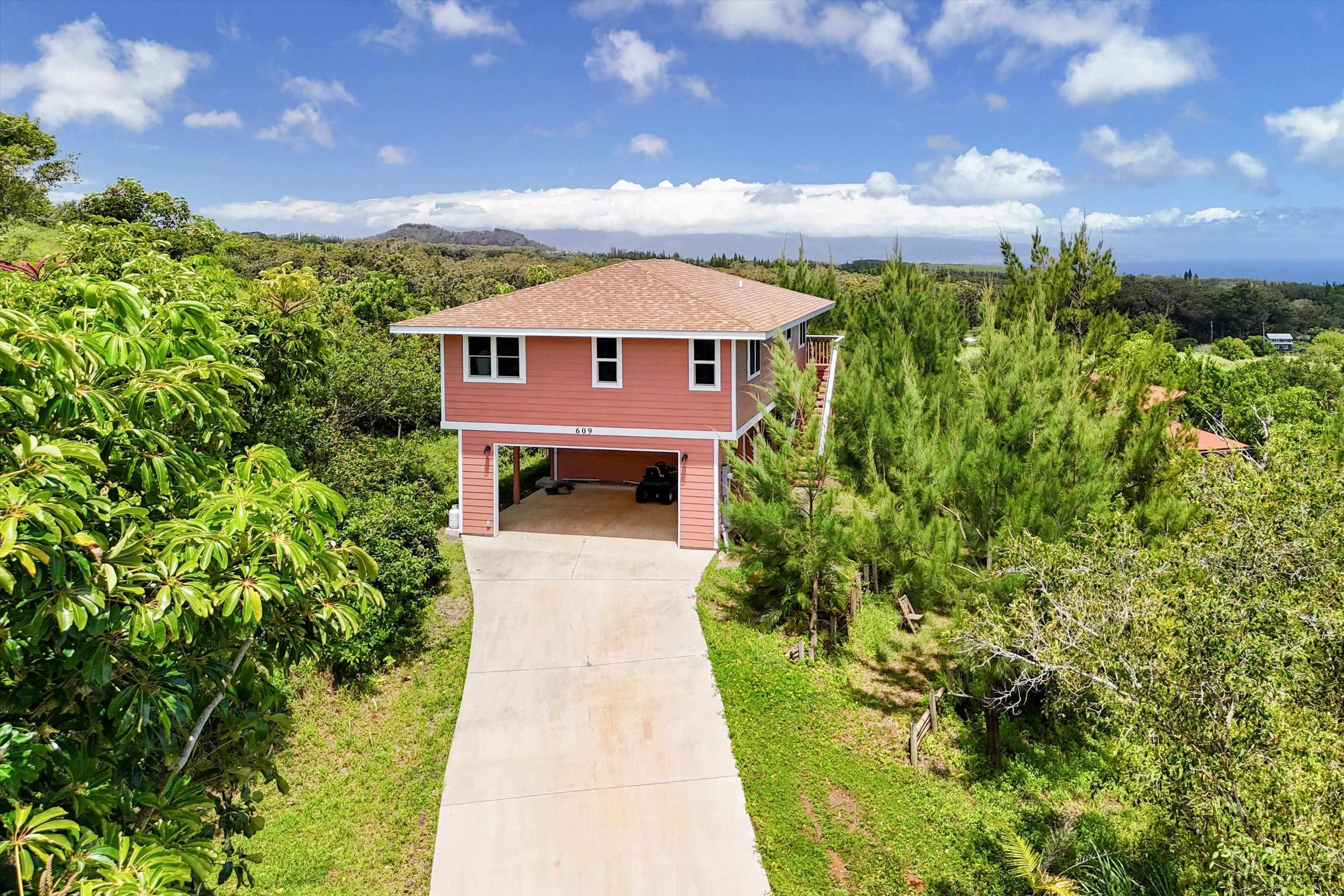 605  Kaupakalua Rd , Haiku home - photo 2 of 44