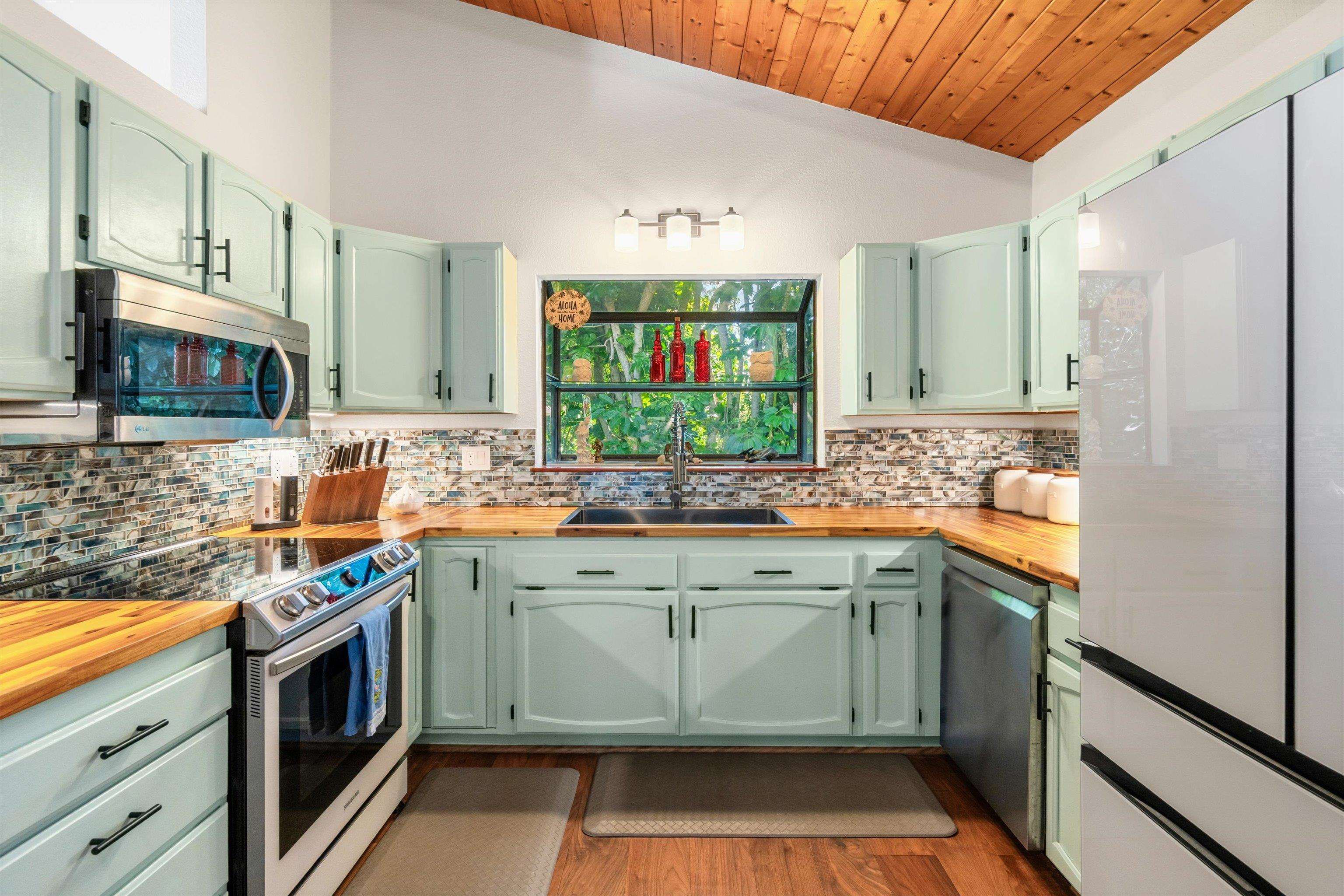 609  Loulu Way , Makawao/Olinda/Haliimaile home - photo 9 of 48