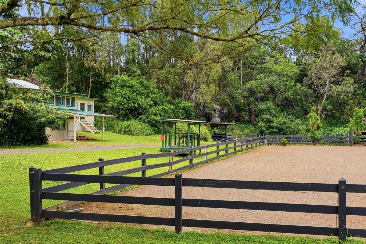 61  Kee Rd Makawao,  home - photo 1 of 50