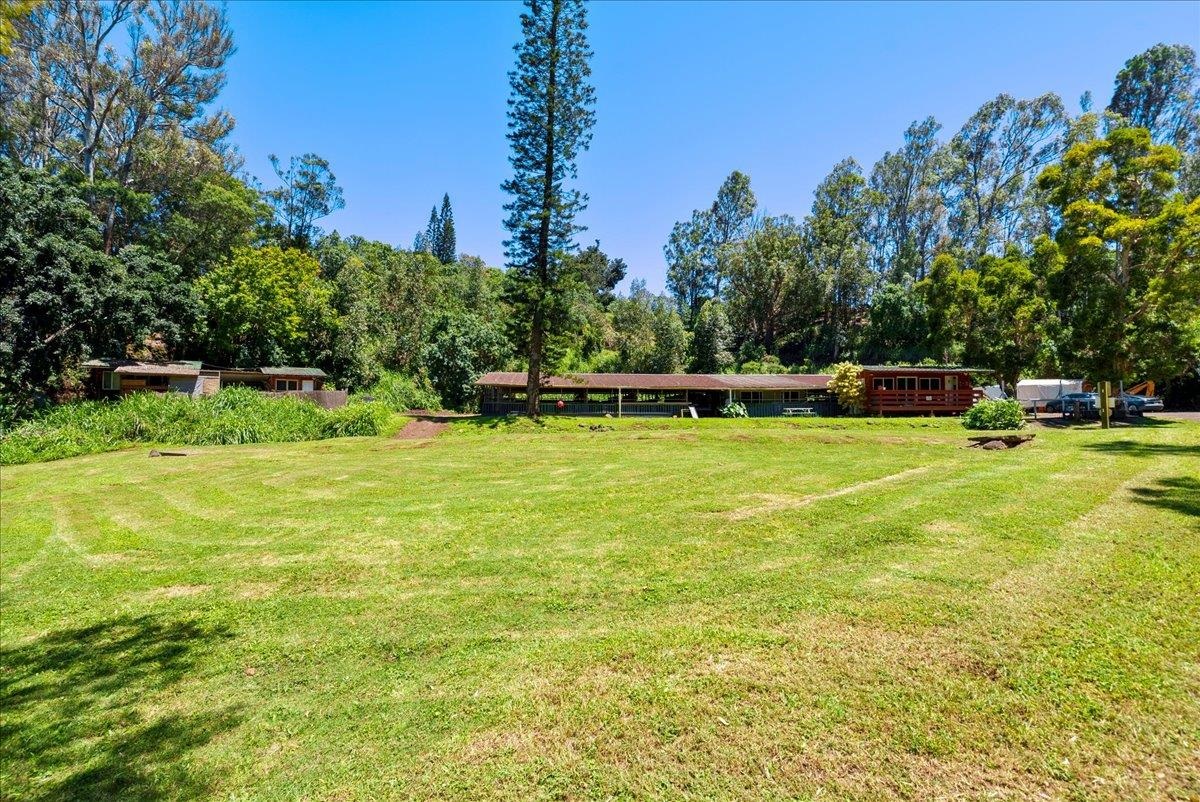 61  Kee Rd Makawao, Makawao/Olinda/Haliimaile home - photo 45 of 50