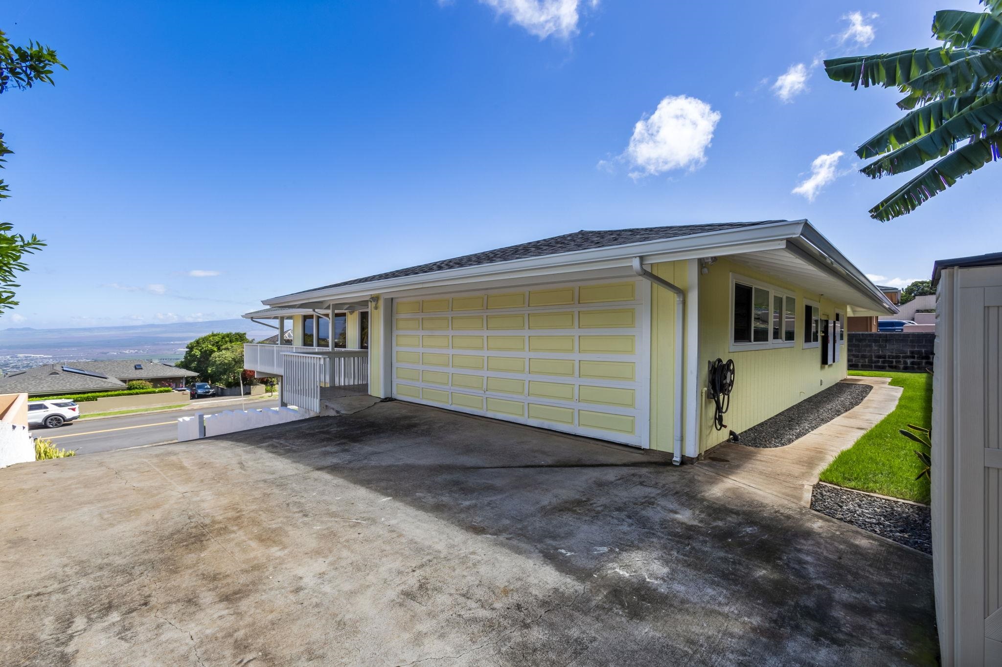 610  Alu Rd , Wailuku home - photo 20 of 23