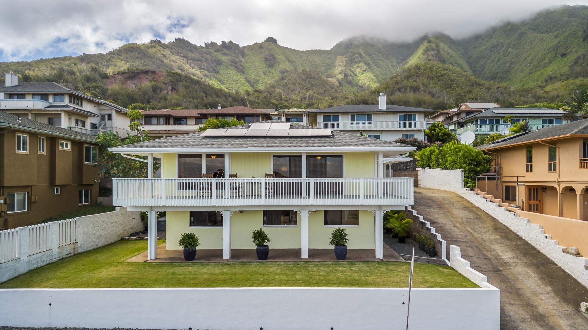 610  Alu Rd , Wailuku home - photo 3 of 23