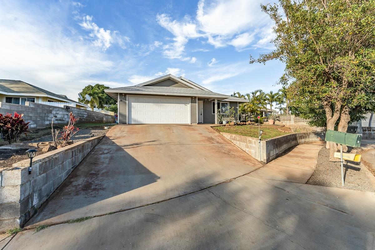 611  Kuu Home Pl , Kihei home - photo 46 of 50