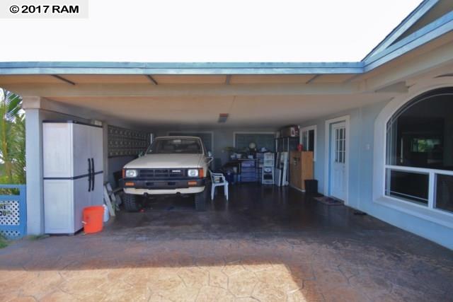 612  Kaulana St , Kahului home - photo 2 of 28