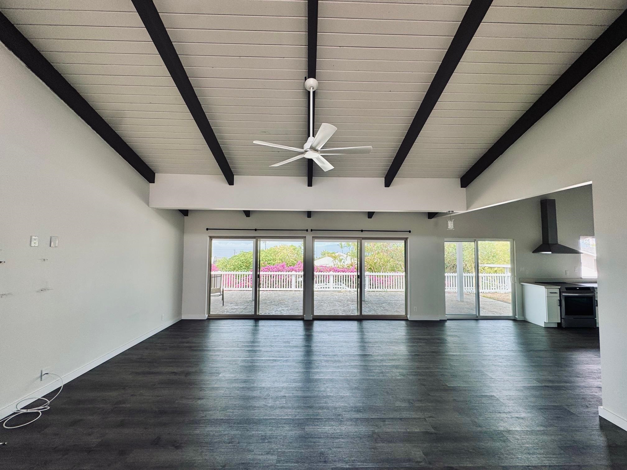 614  Kupulau Pl , Maui Meadows home - photo 16 of 32