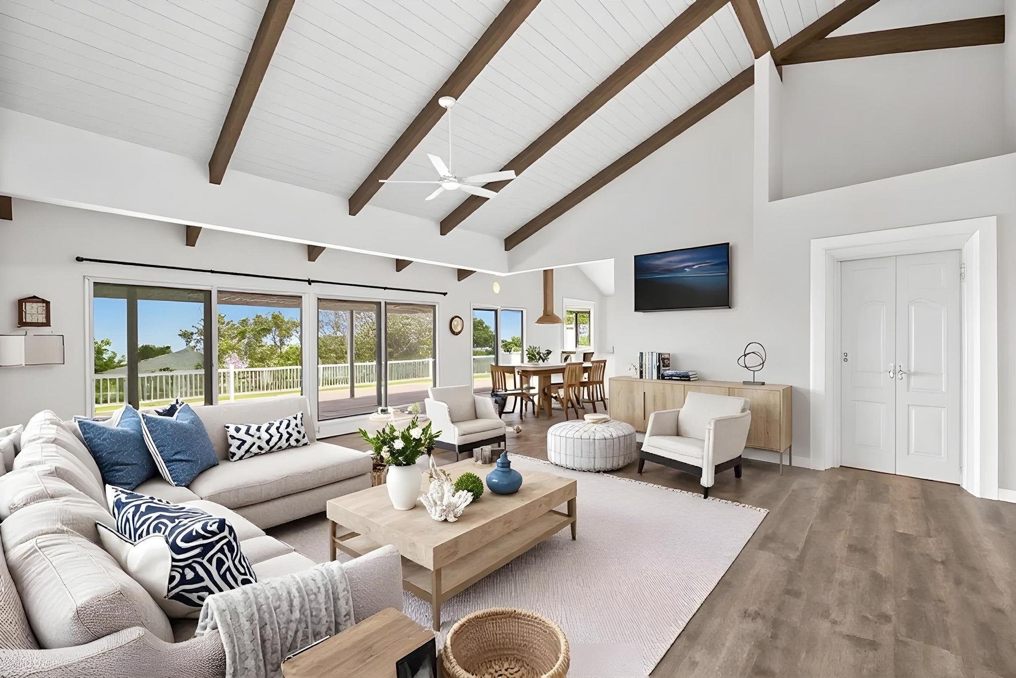 614  Kupulau Pl , Maui Meadows home - photo 3 of 48