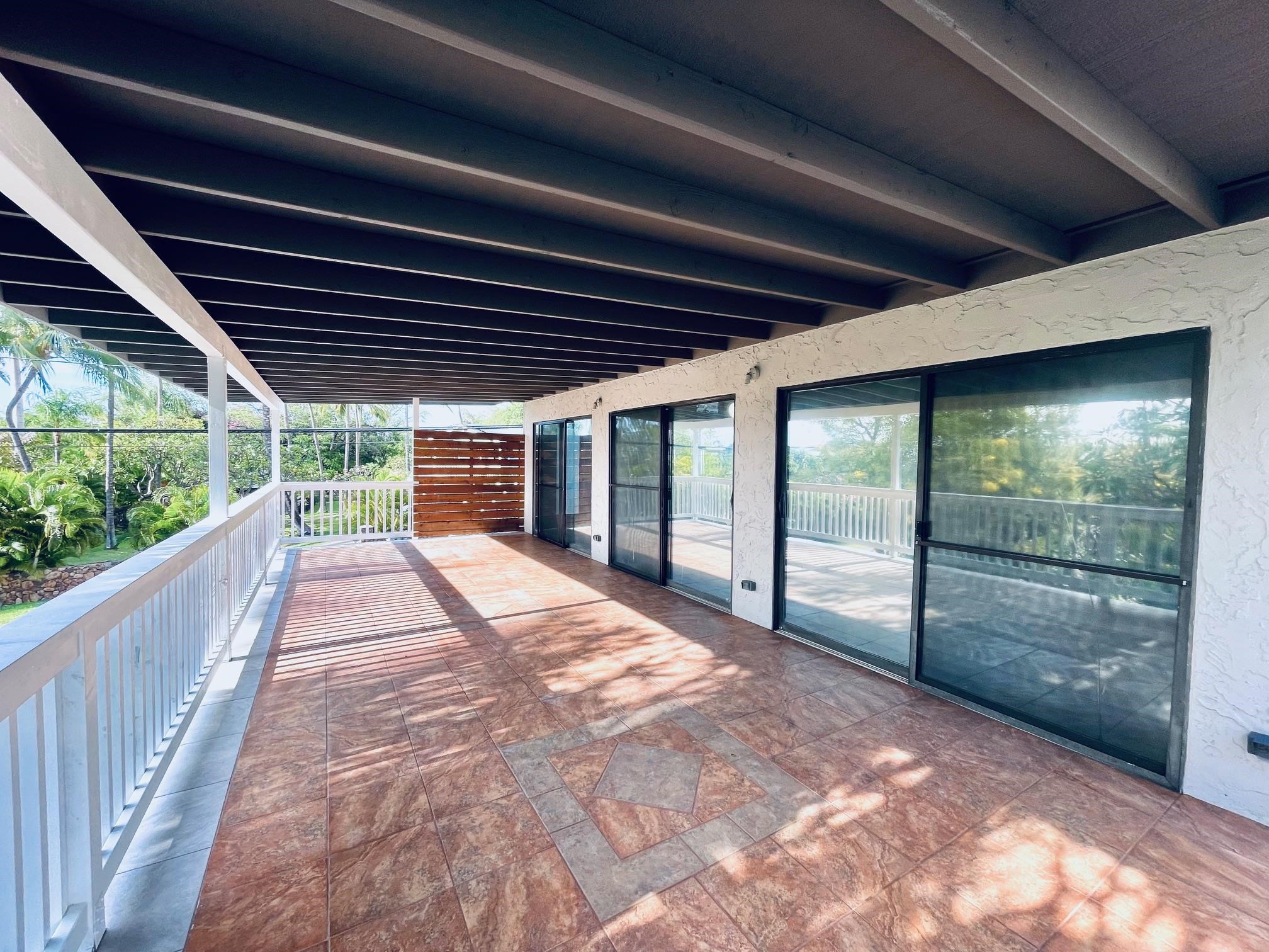 614  Kupulau Pl , Maui Meadows home - photo 26 of 32