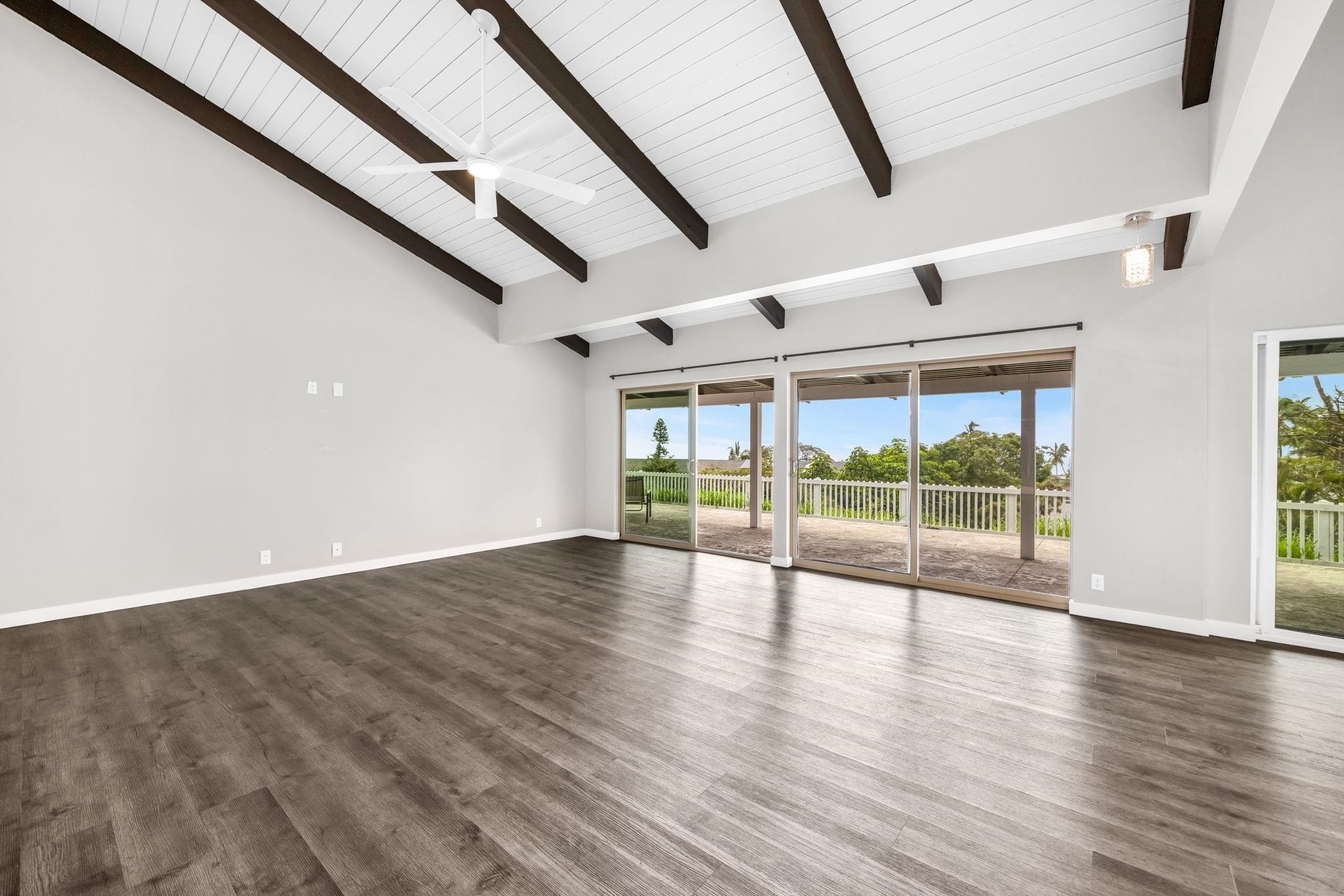 614  Kupulau Pl , Maui Meadows home - photo 5 of 48
