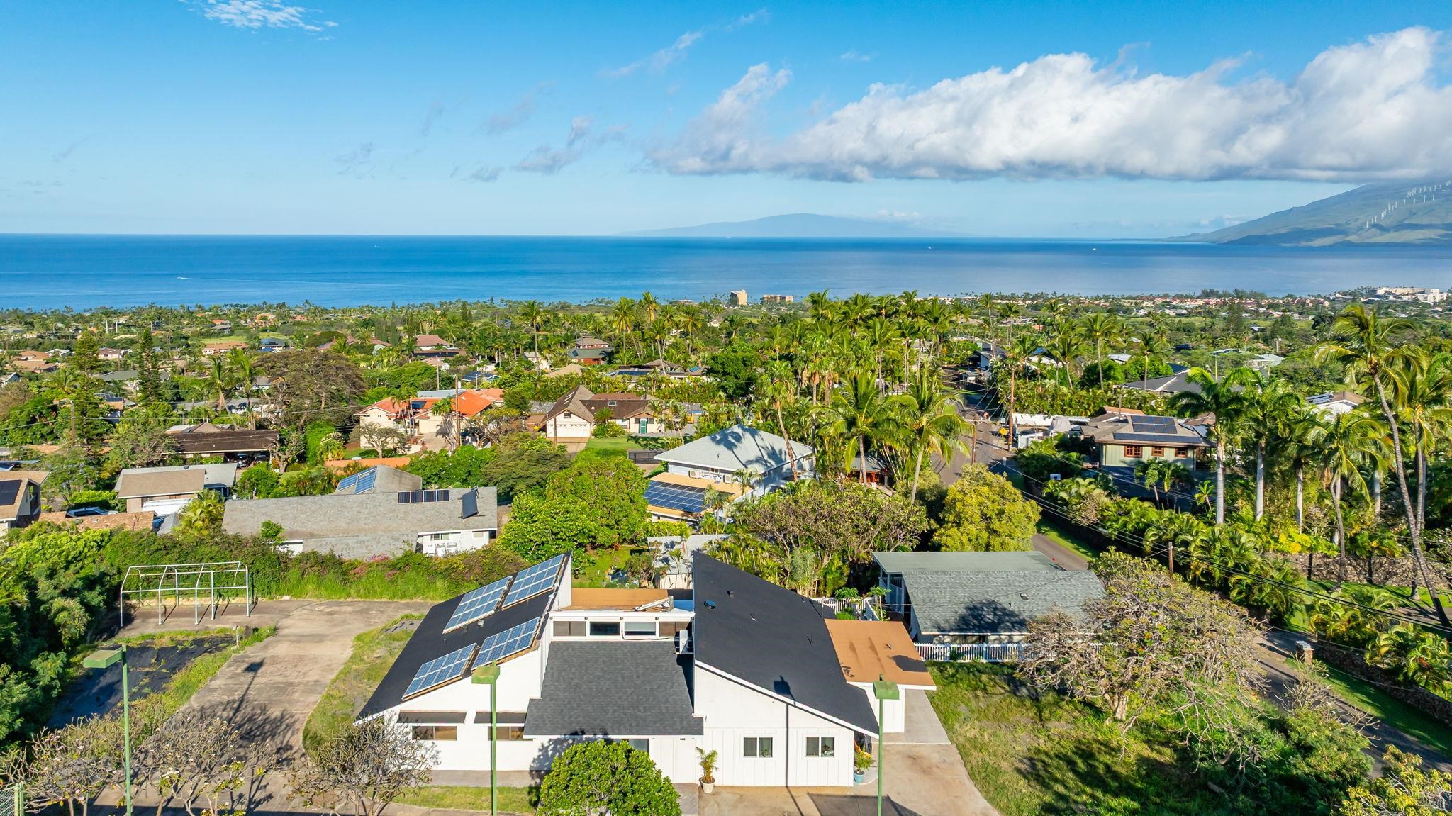 614  Kupulau Pl , Maui Meadows home - photo 42 of 48