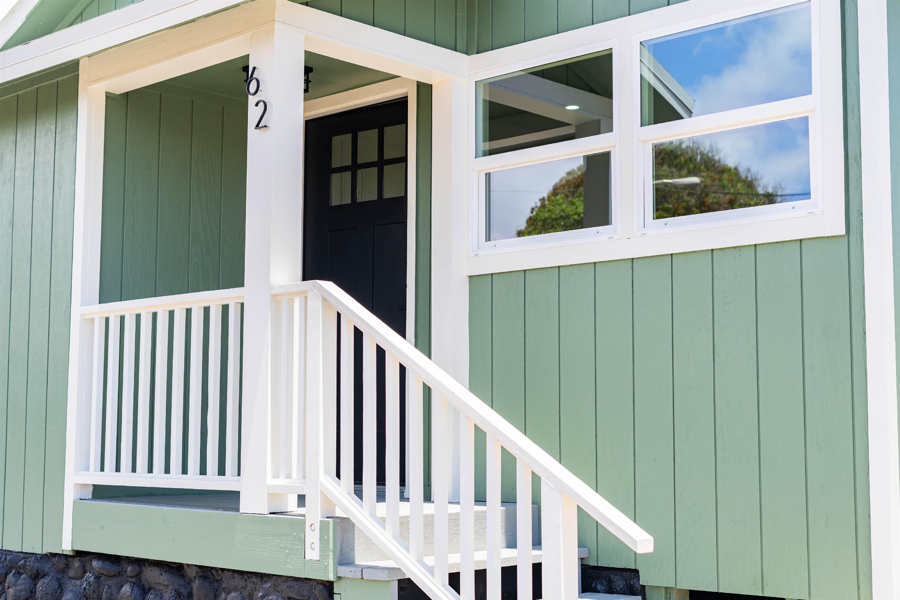 62  Ainaola St , Wailuku home - photo 3 of 22