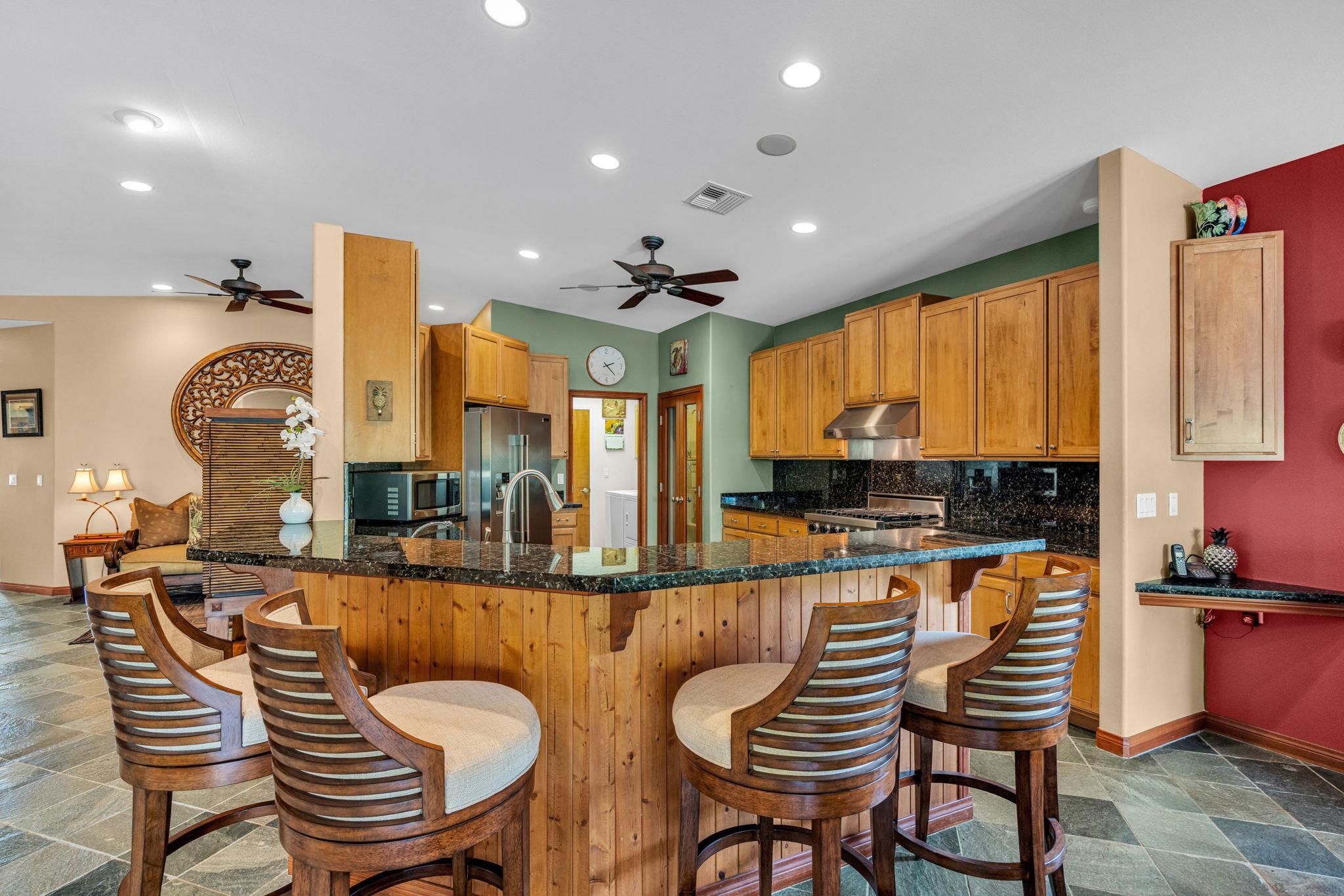 62  Ponana St , Kihei home - photo 16 of 50