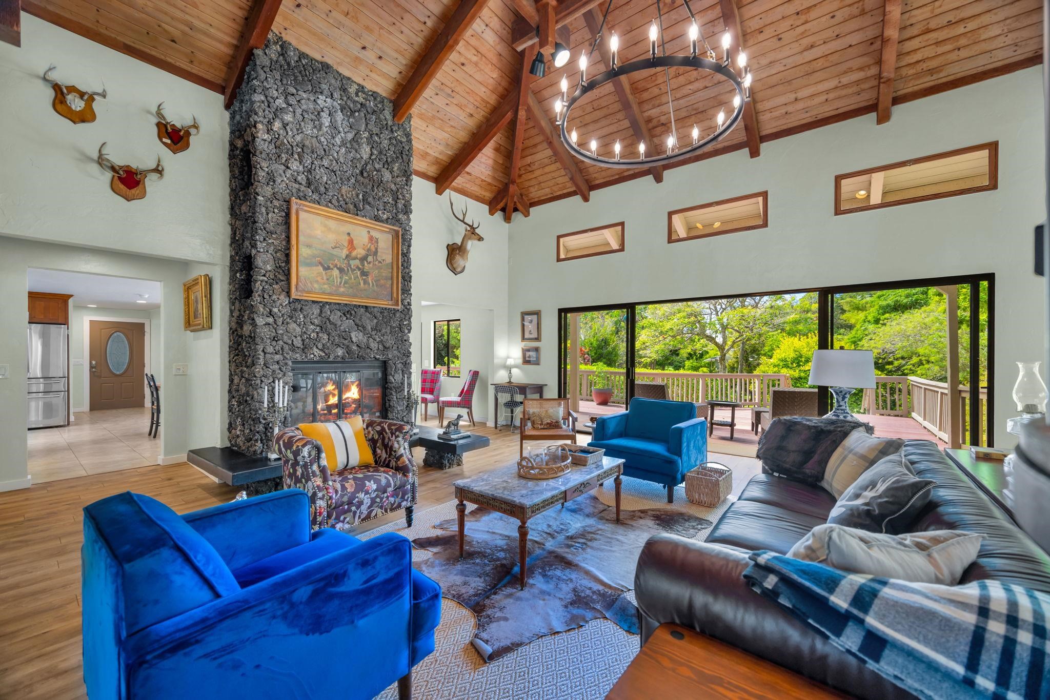 620  Awalau Rd , Haiku home - photo 7 of 50