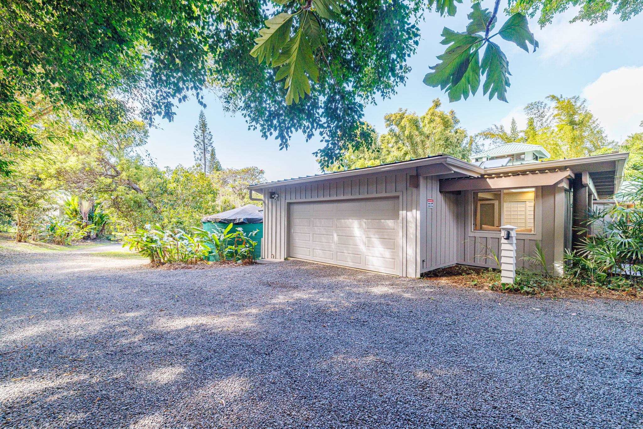 620  Awalau Rd , Haiku home - photo 47 of 50
