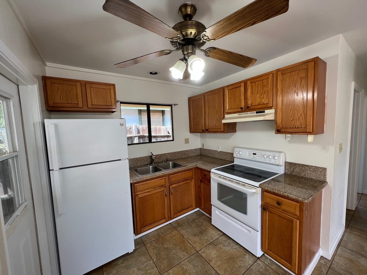 63  Kalola Pl , Kihei home - photo 4 of 13