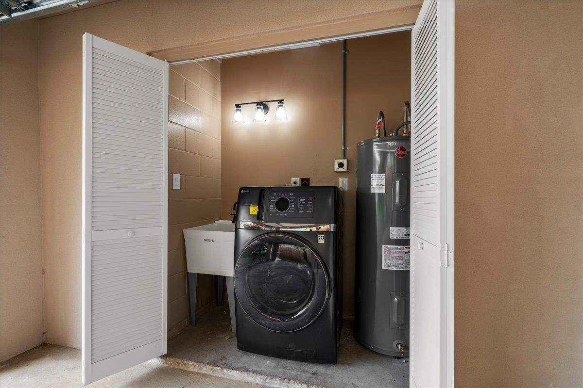 63  Wilipohaku Rd , Wailuku home - photo 8 of 36