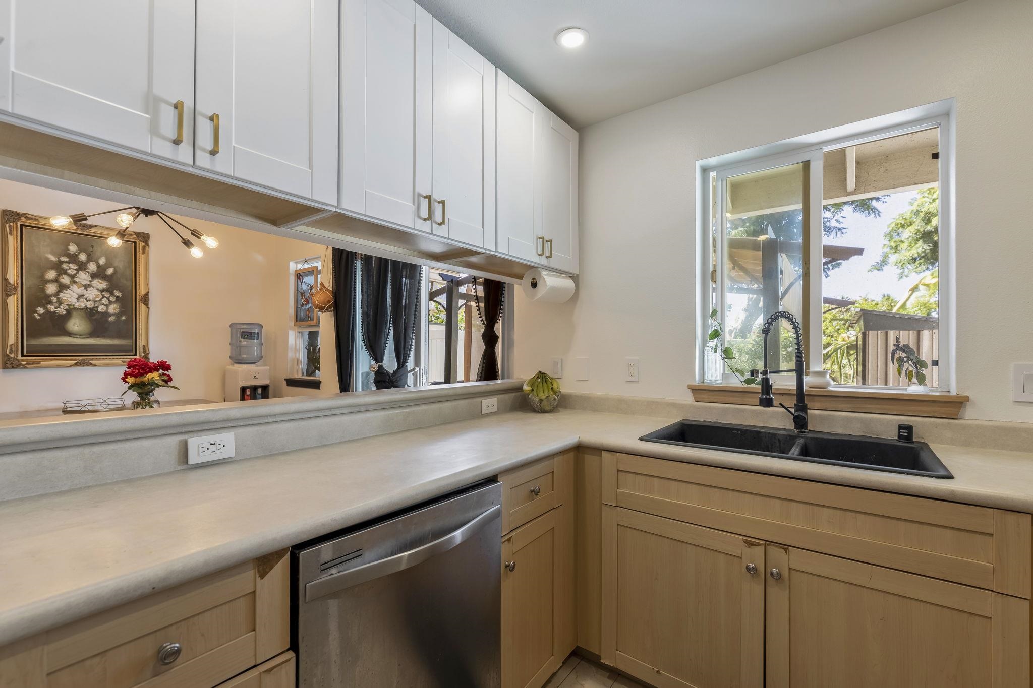 Kehalani Gardens condo # 102, Wailuku, Hawaii - photo 8 of 35