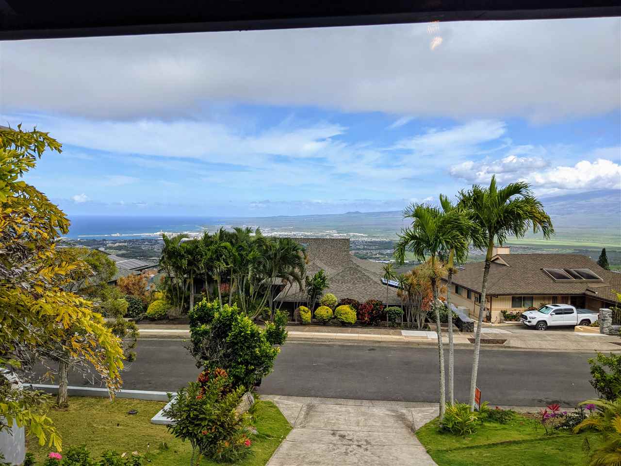 632  Maalahi St Wailuku Heights, Wailuku home - photo 2 of 28