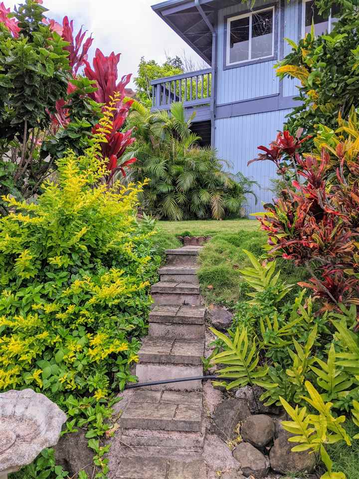 632  Maalahi St Wailuku Heights, Wailuku home - photo 26 of 28