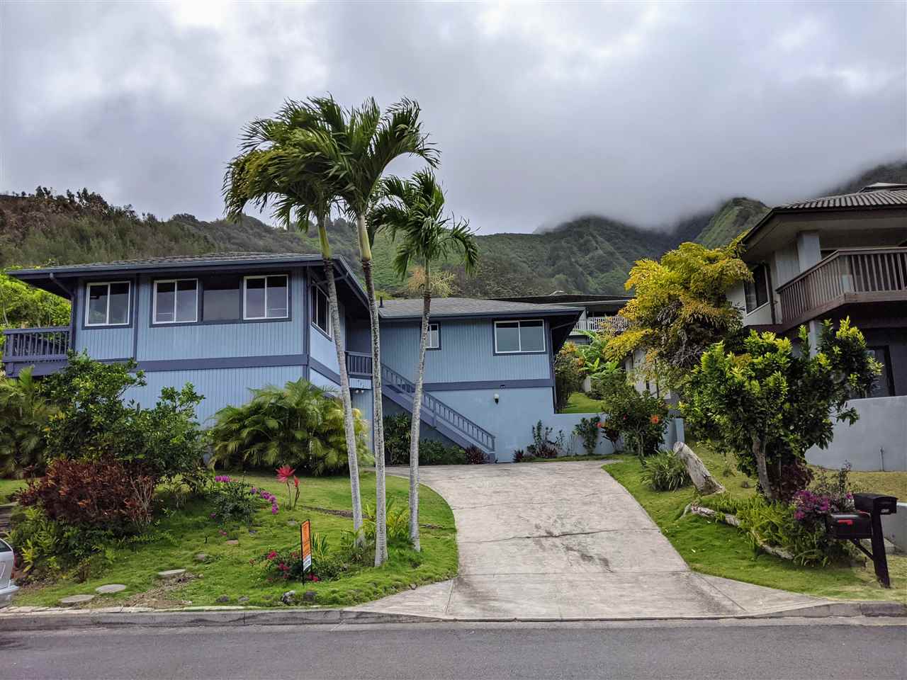 632  Maalahi St Wailuku Heights, Wailuku home - photo 6 of 28