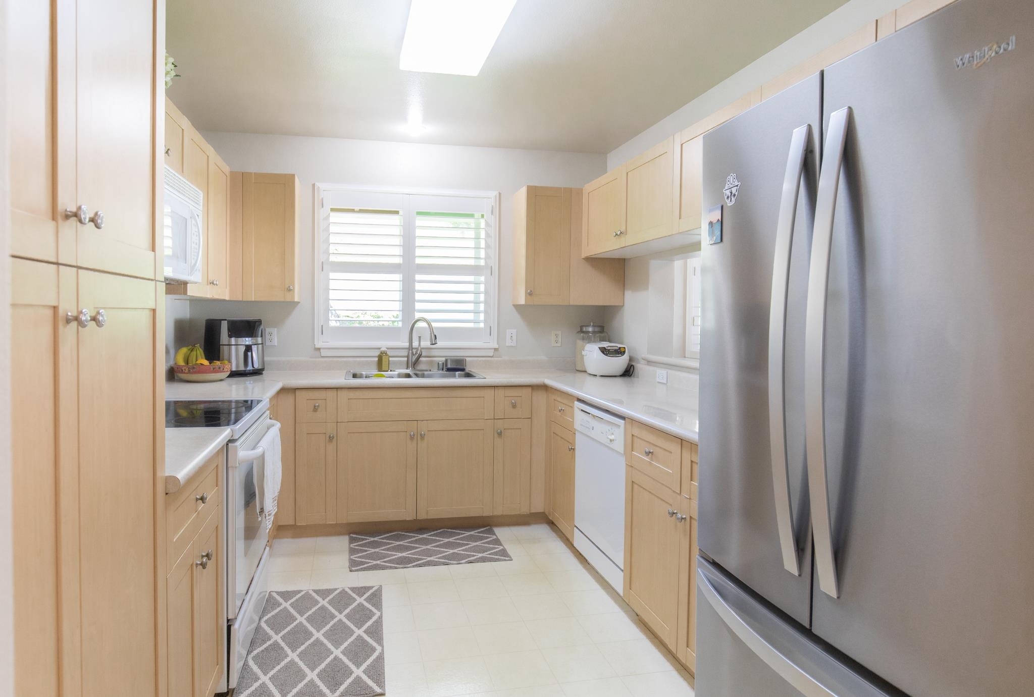 Kehalani Gardens condo # 2201, Wailuku, Hawaii - photo 4 of 16