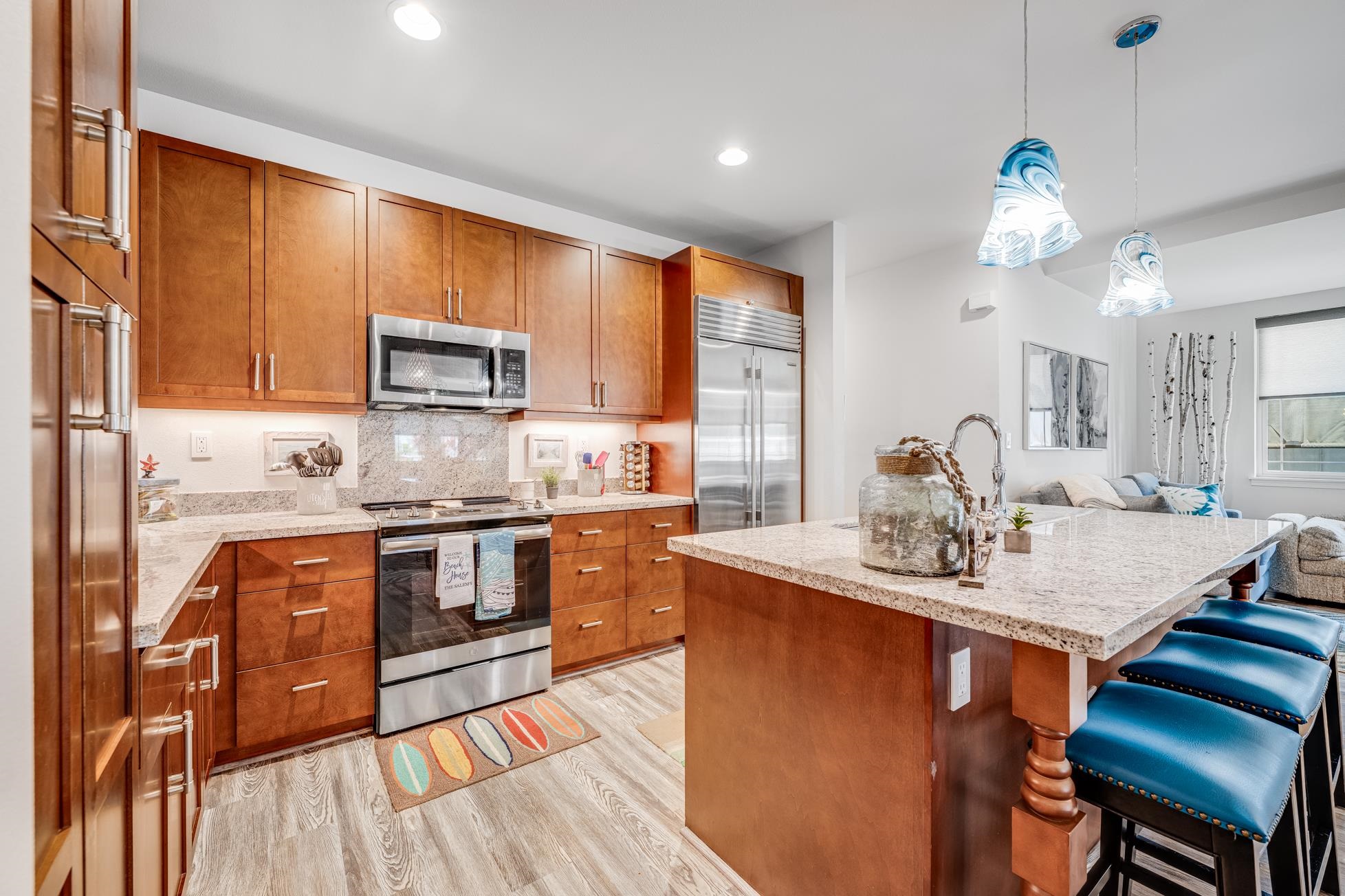 637  Hoe Kawele Ln , Lahaina home - photo 11 of 46