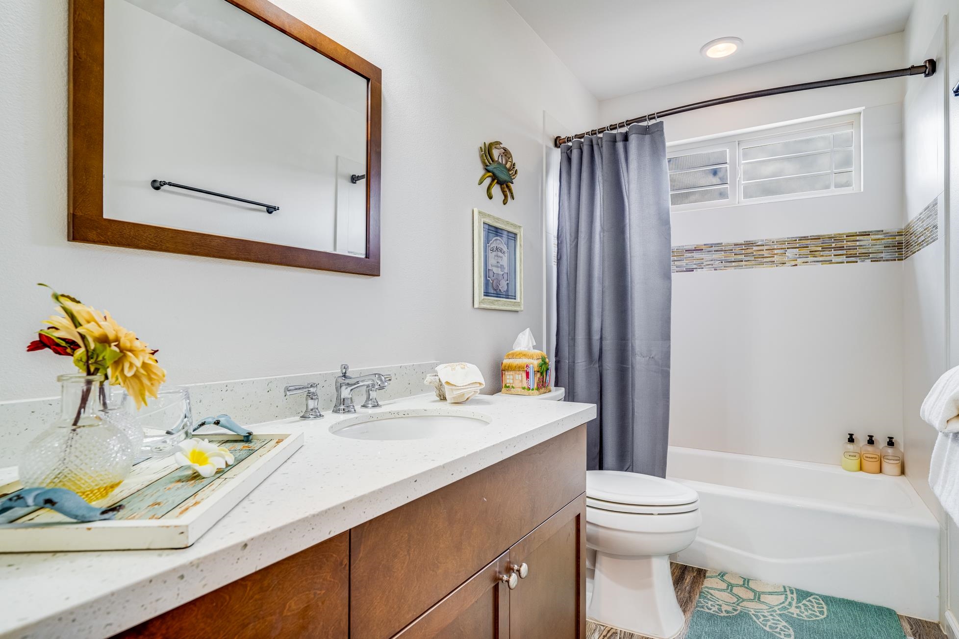 637  Hoe Kawele Ln , Lahaina home - photo 32 of 46