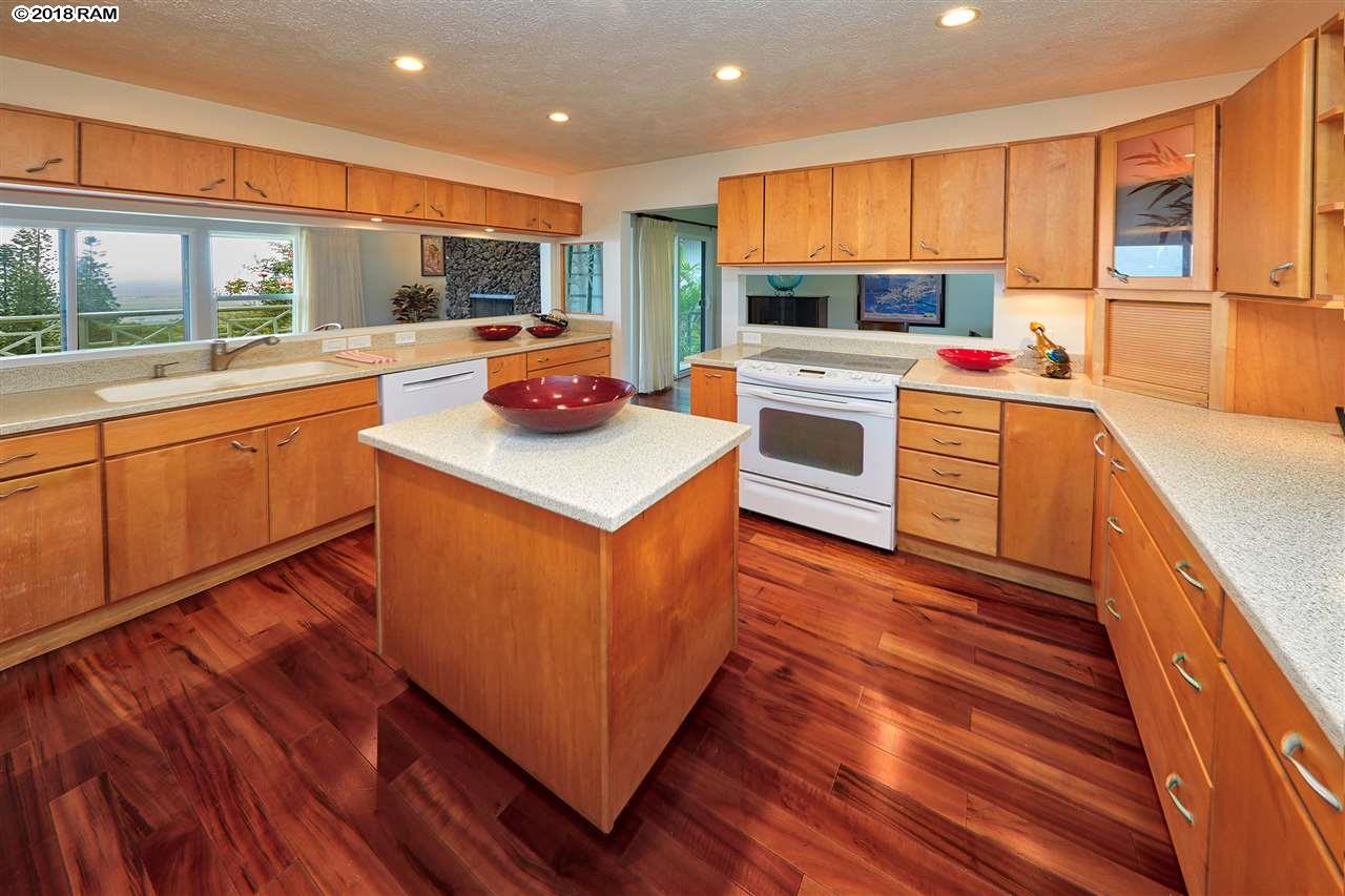 637  Mapuana Pl Wailuku, Wailuku home - photo 3 of 29