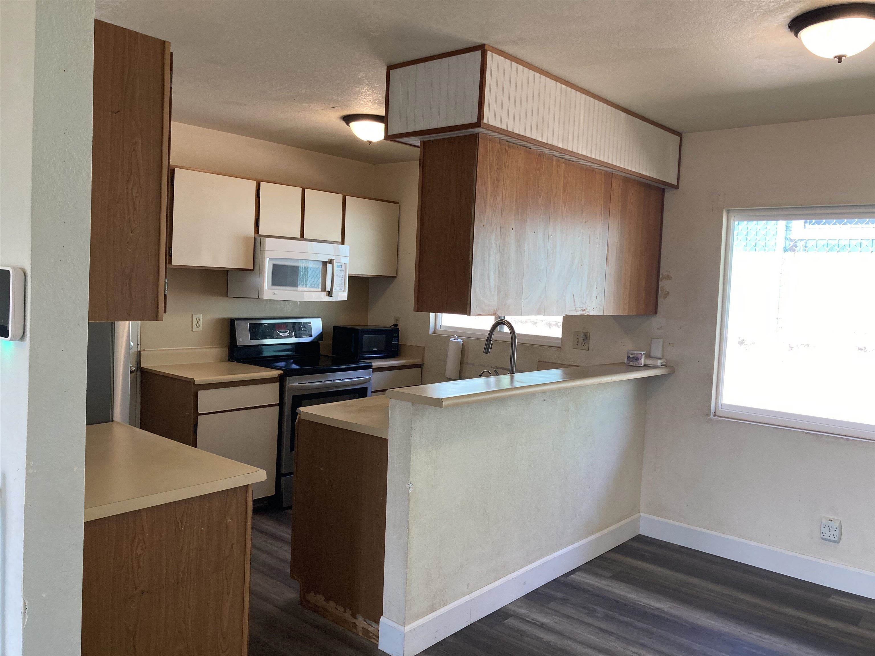 639  Hilinai St , Wailuku home - photo 4 of 12