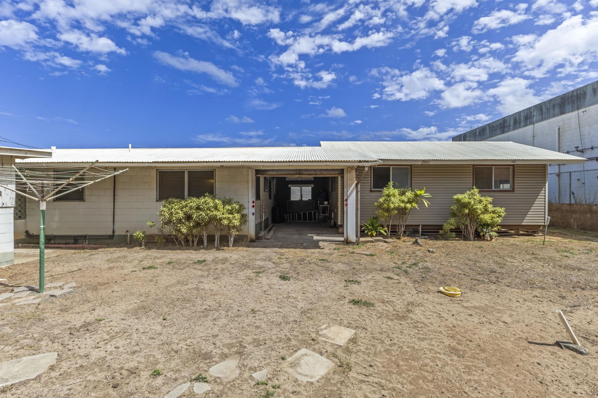 639  Kainalu Pl , Wailuku home - photo 34 of 48