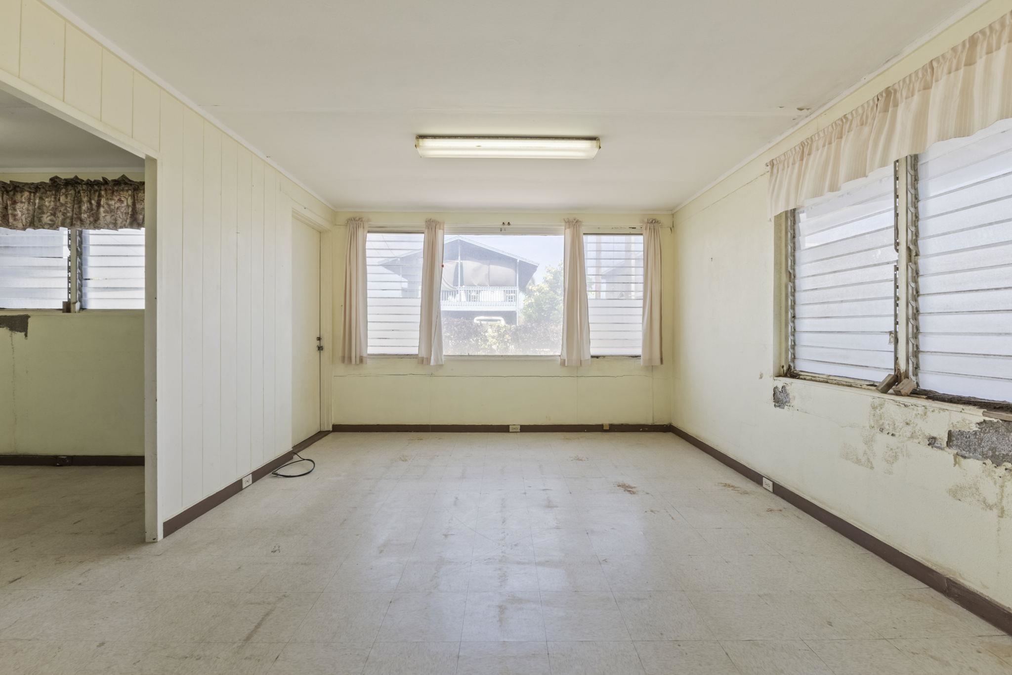 639  Kainalu Pl , Wailuku home - photo 8 of 48