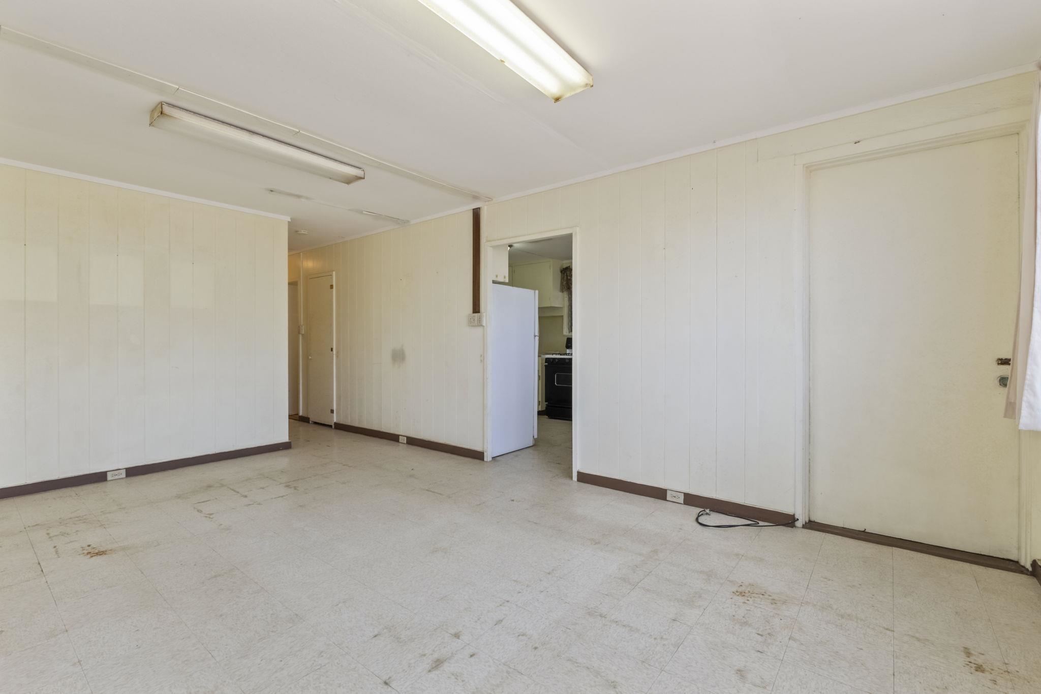 639  Kainalu Pl , Wailuku home - photo 9 of 48