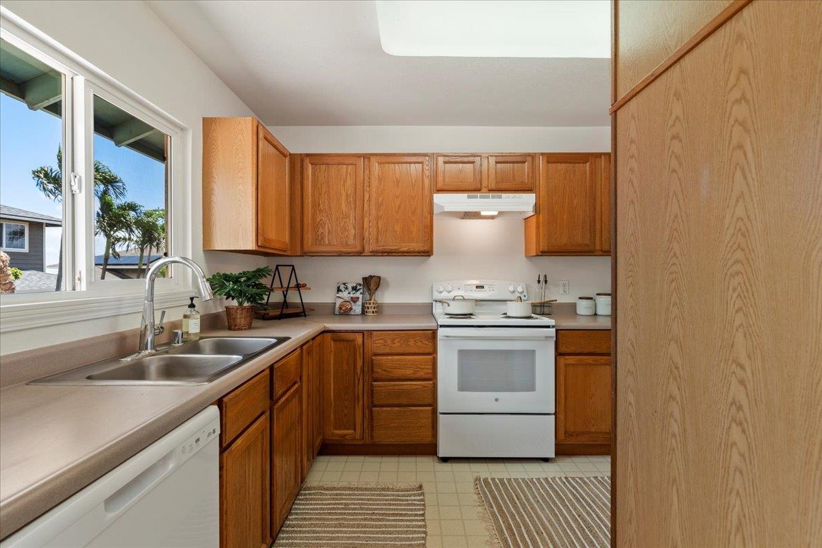 64  Keapua St , Wailuku home - photo 7 of 22