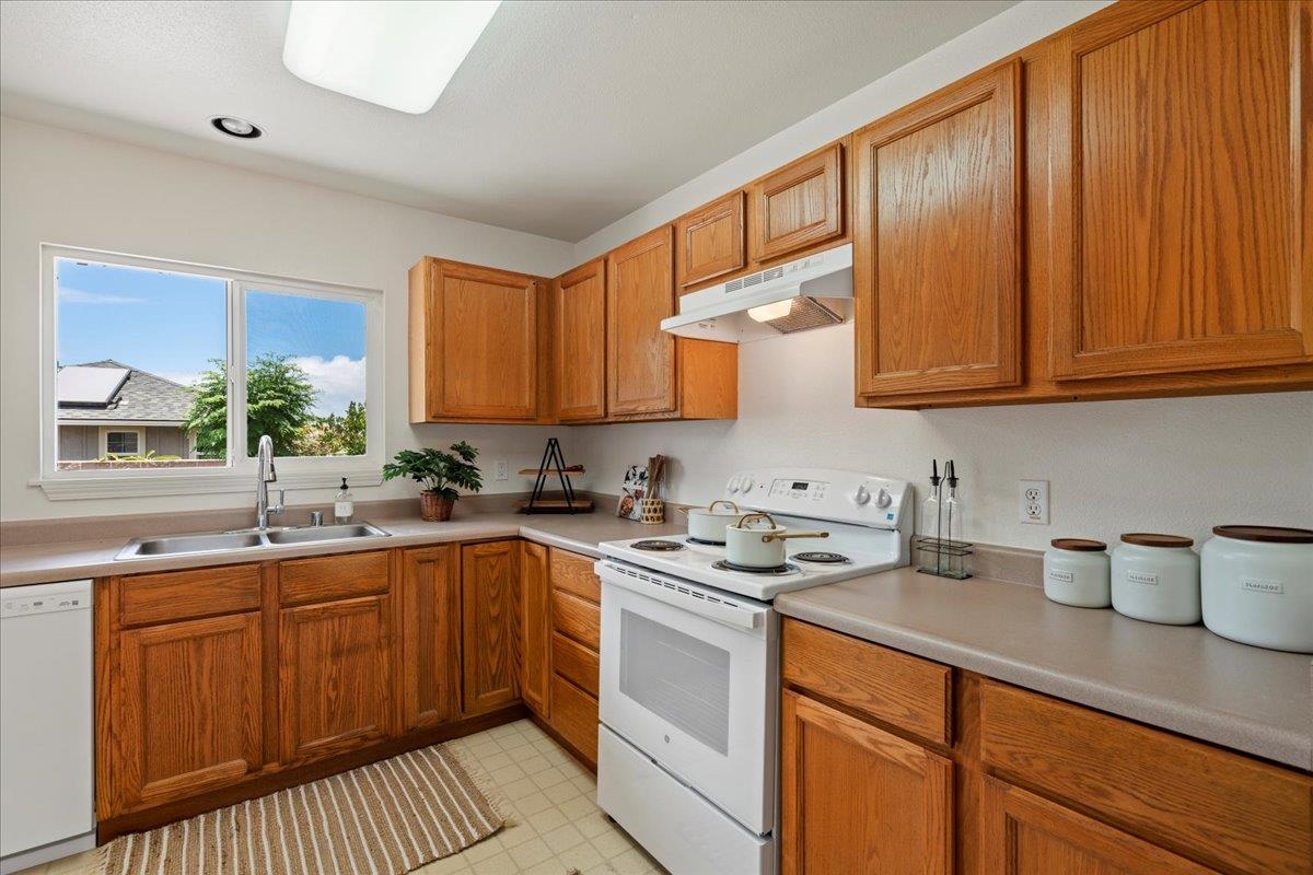 64  Keapua St , Wailuku home - photo 9 of 22