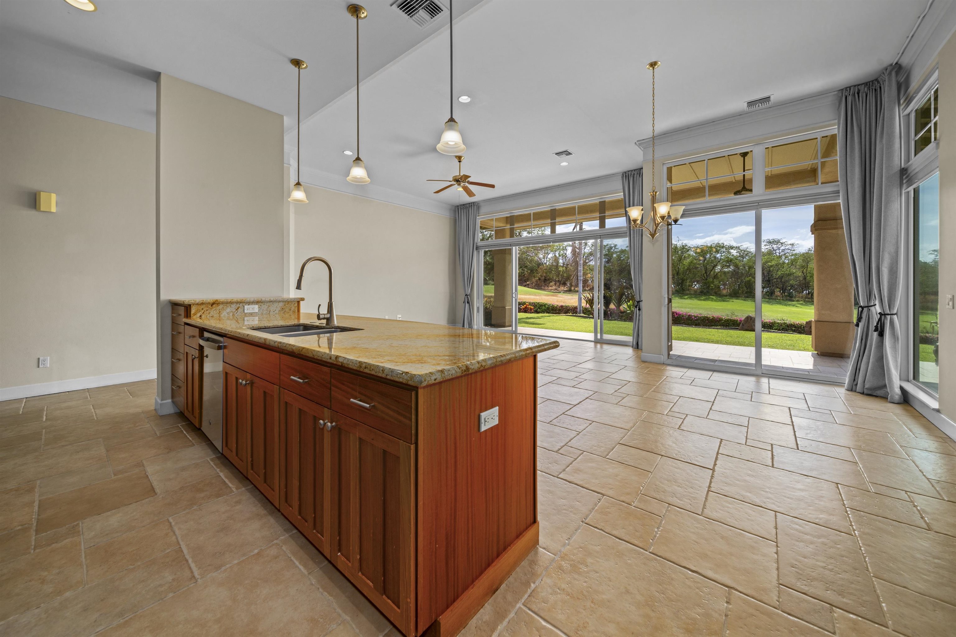 Hokulani Golf Villas condo # 28, Kihei, Hawaii - photo 6 of 42