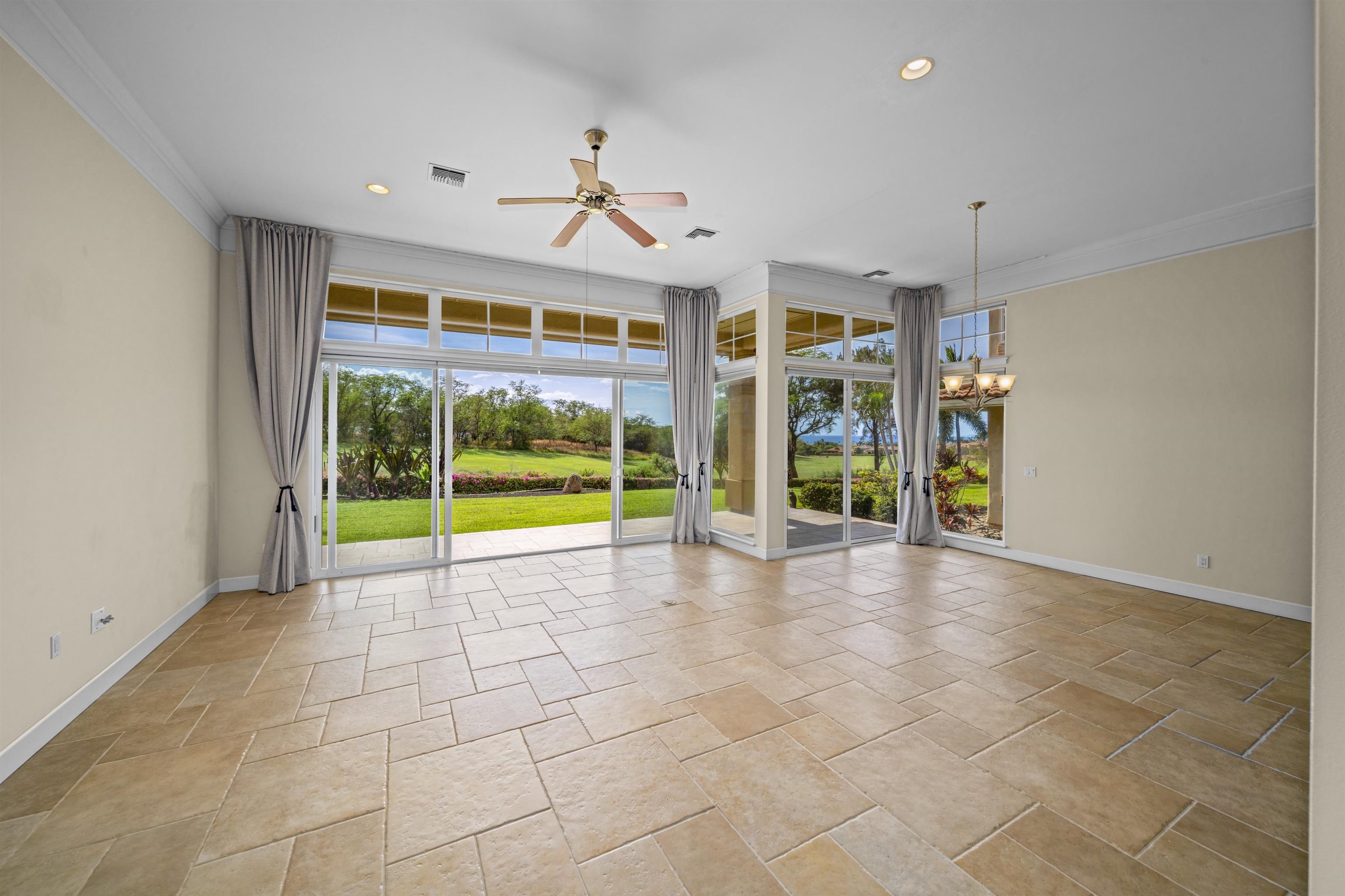 641  Hihimanu St Hokulani Golf Villas, Kihei home - photo 4 of 42