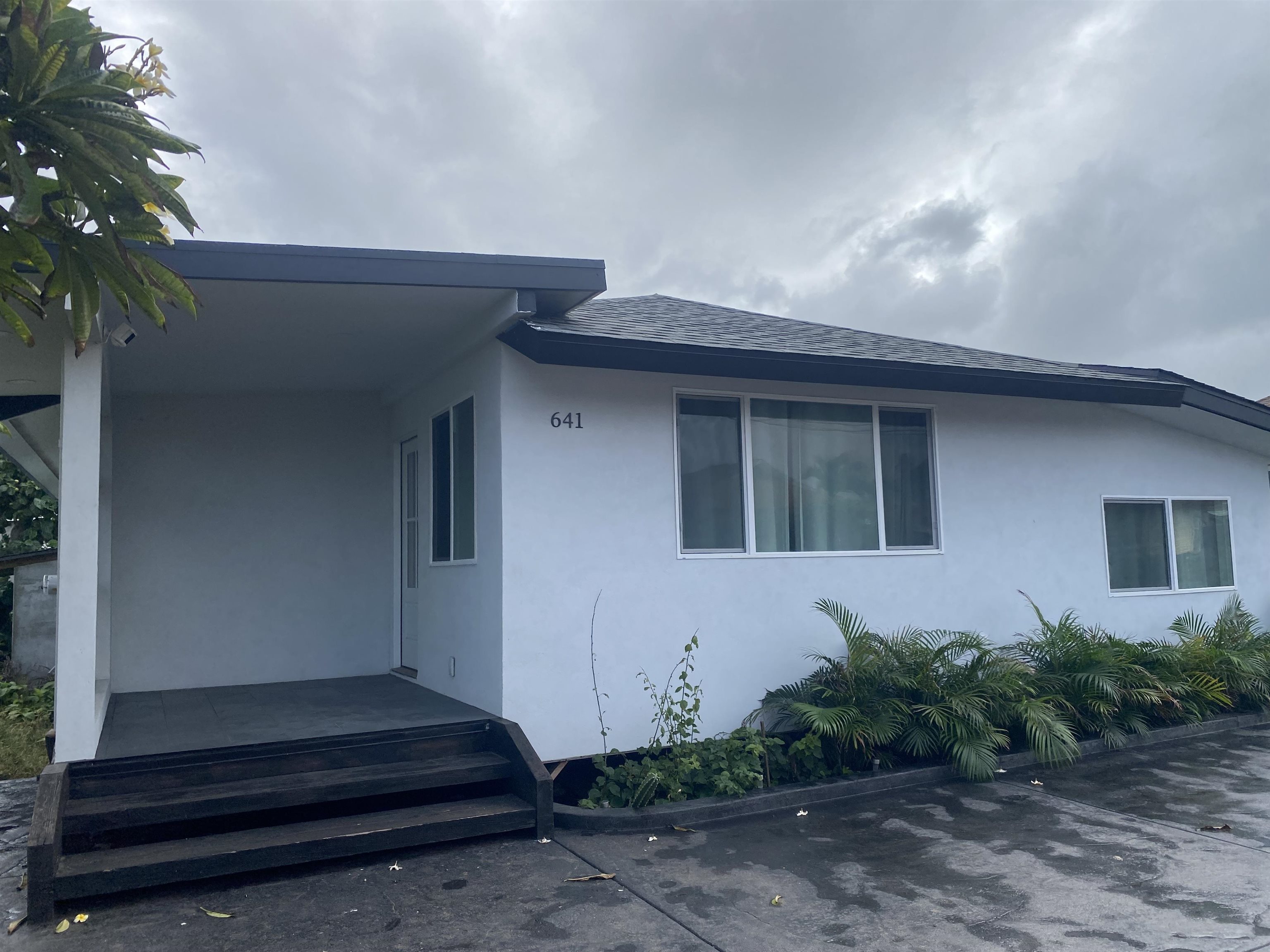 641  Linekona Pl Paukukalo, Wailuku home - photo 2 of 15