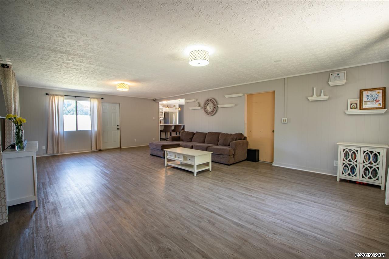 647  Molokai Akau St , Kahului home - photo 26 of 28
