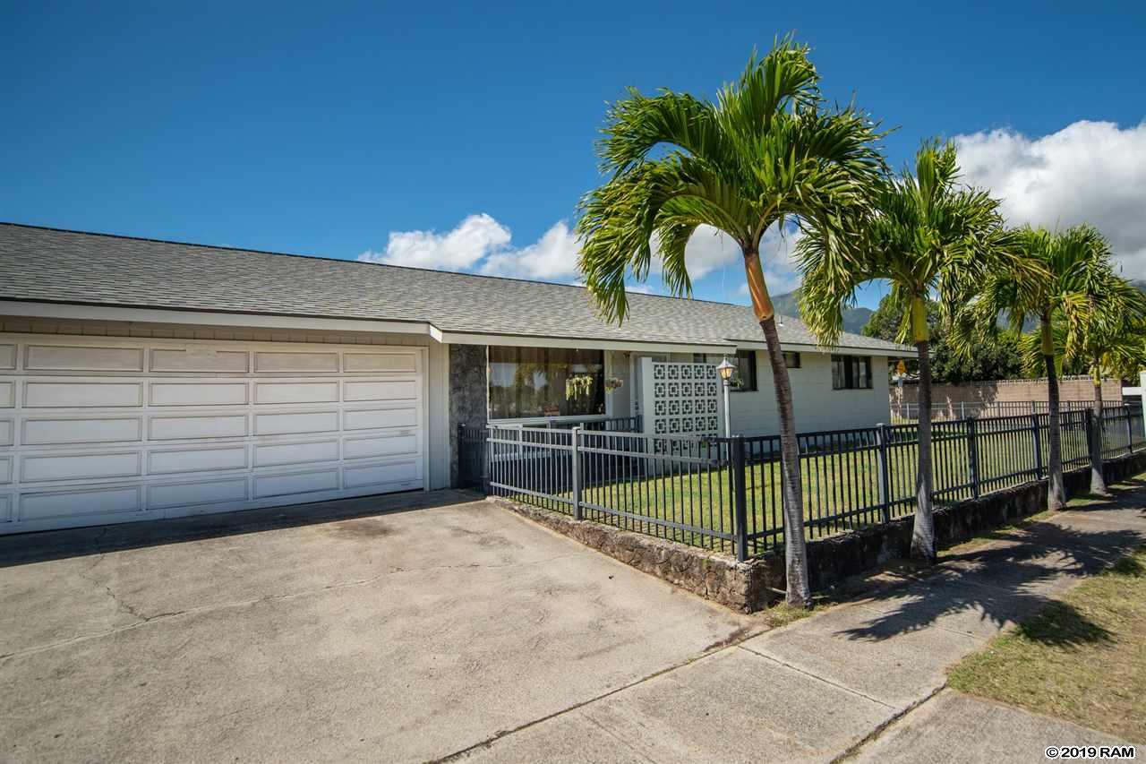 647  Molokai Akau St , Kahului home - photo 4 of 28