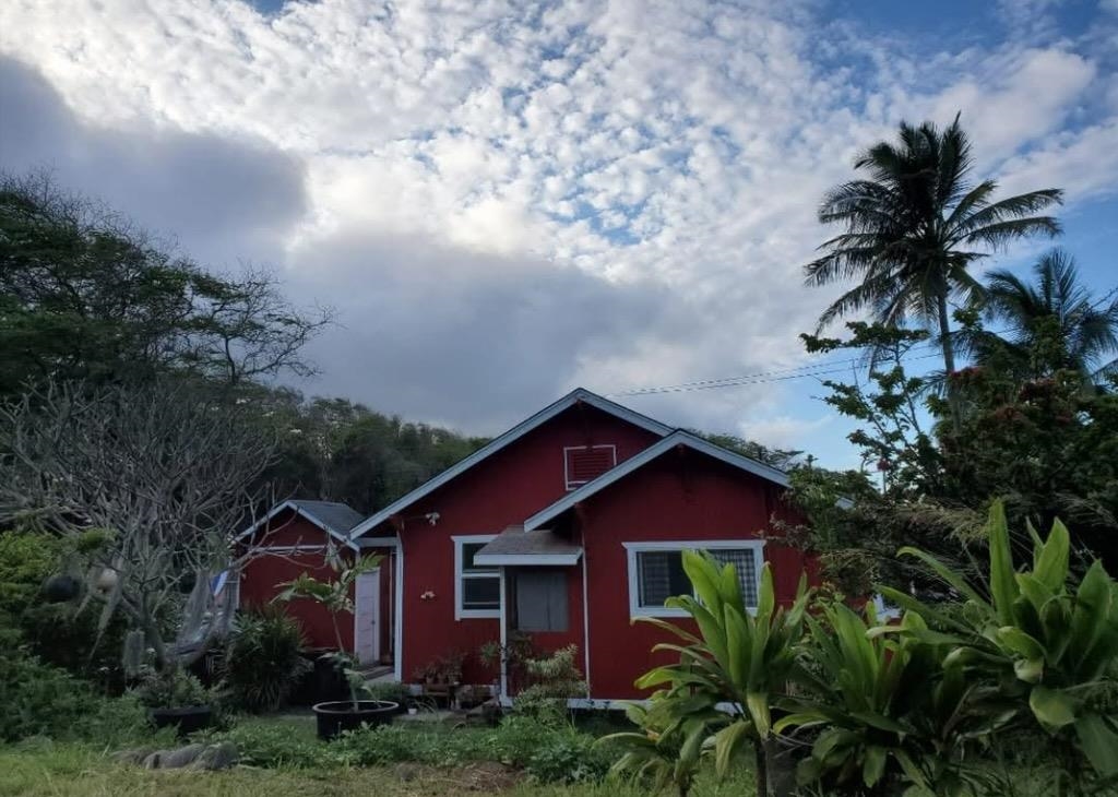 648  Kaae Rd , Wailuku home - photo 2 of 5