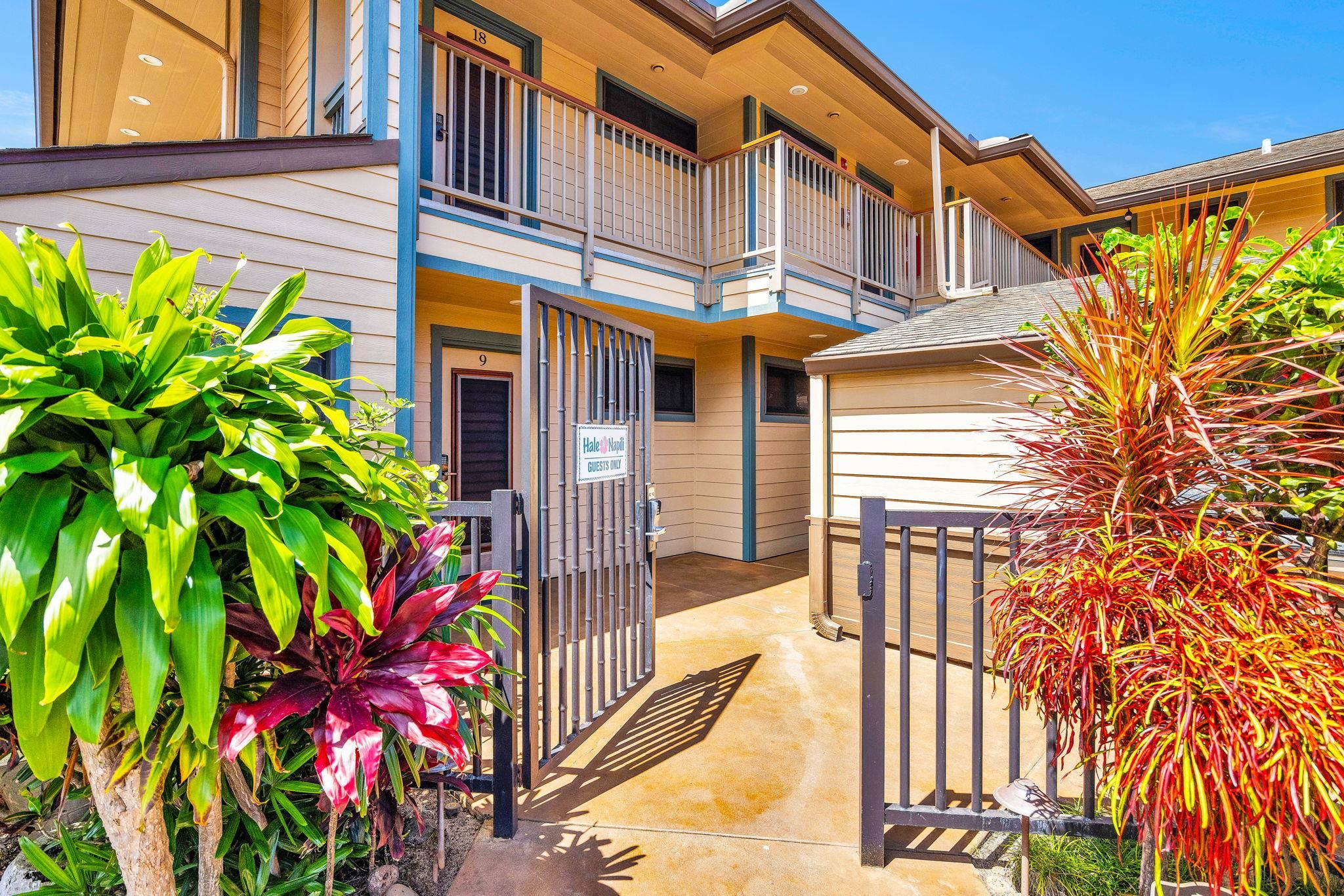 Hale Napili Apts condo # 8, Lahaina, Hawaii - photo 4 of 48