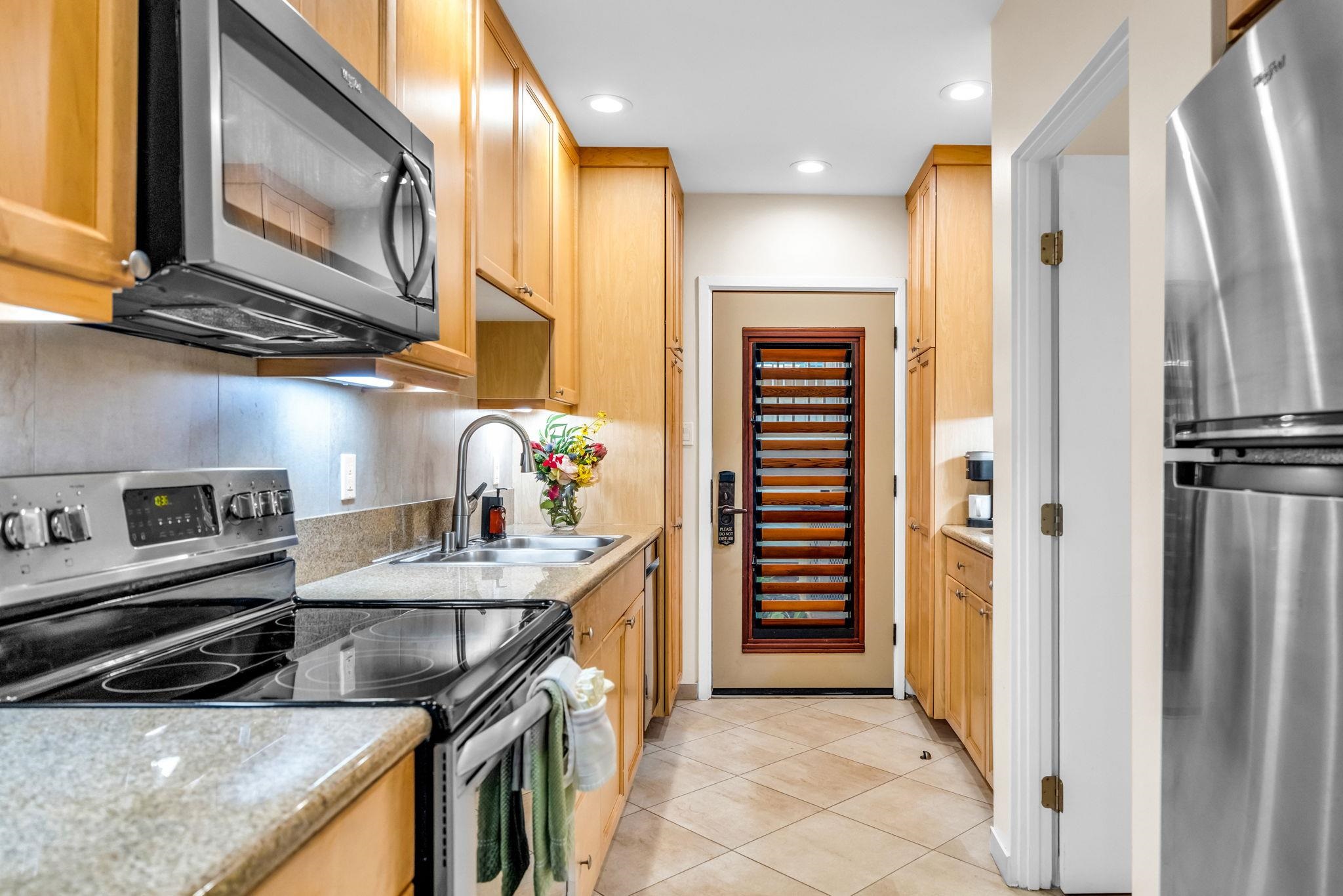 Hale Napili Apts condo # 8, Lahaina, Hawaii - photo 10 of 48