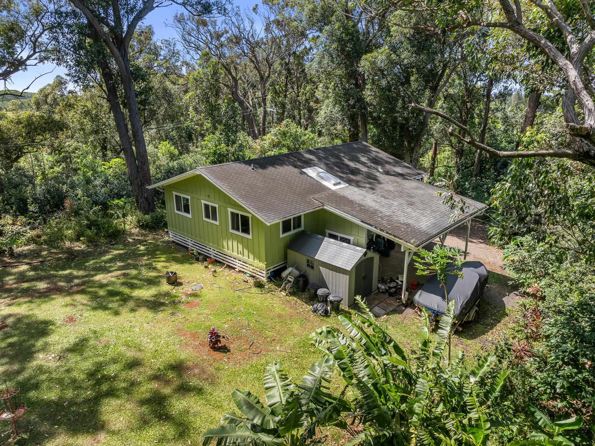 650  Pakanu St , Haiku home - photo 3 of 4