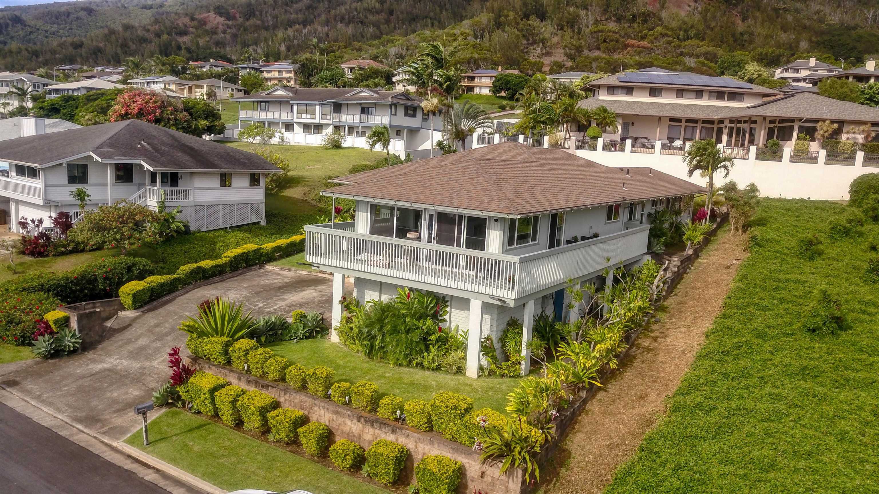 656  Alu Rd Wailuku Heights, Wailuku home - photo 2 of 50