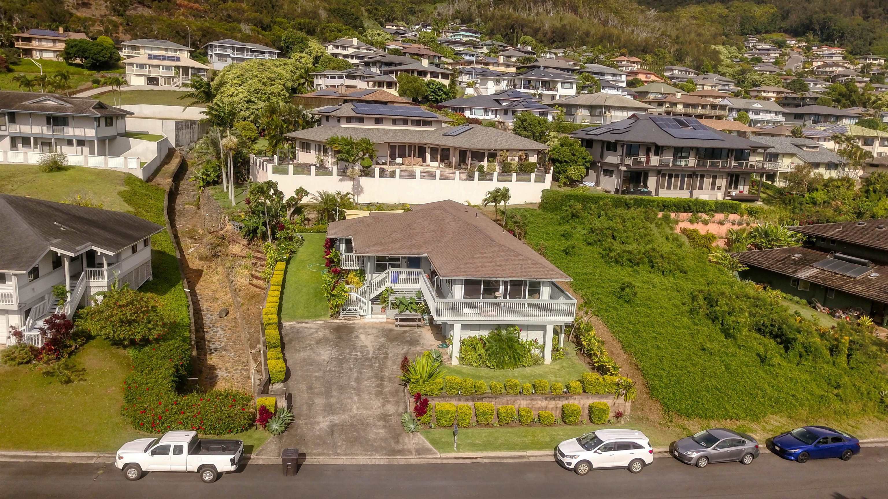 656  Alu Rd Wailuku Heights, Wailuku home - photo 3 of 50