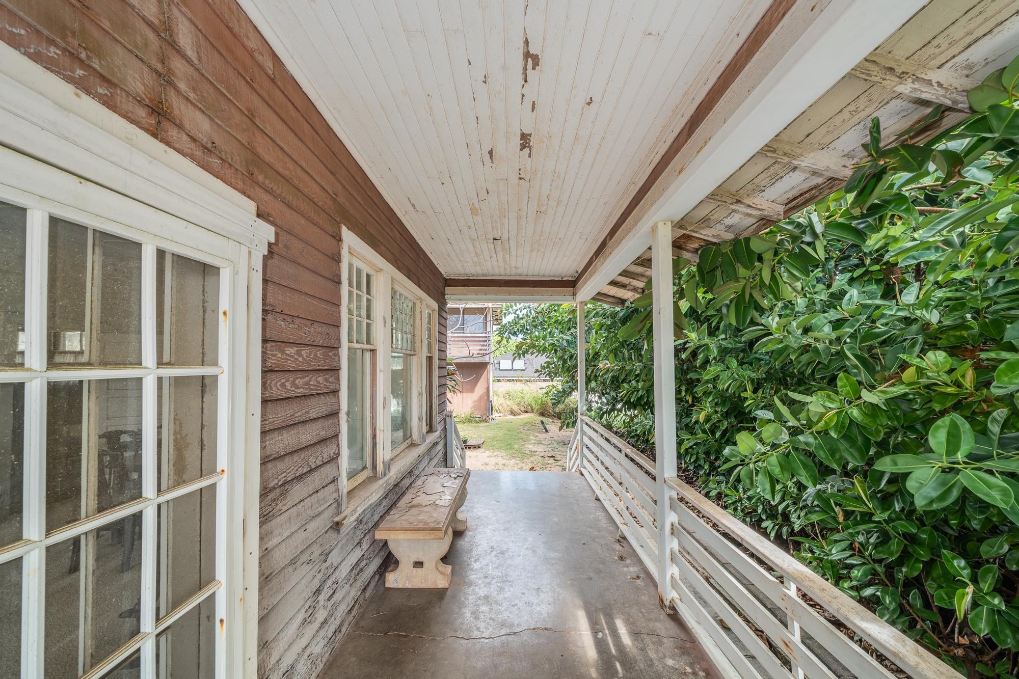 658  Waiehu Beach Rd Paukukalo  Waiehu, Wailuku home - photo 3 of 37