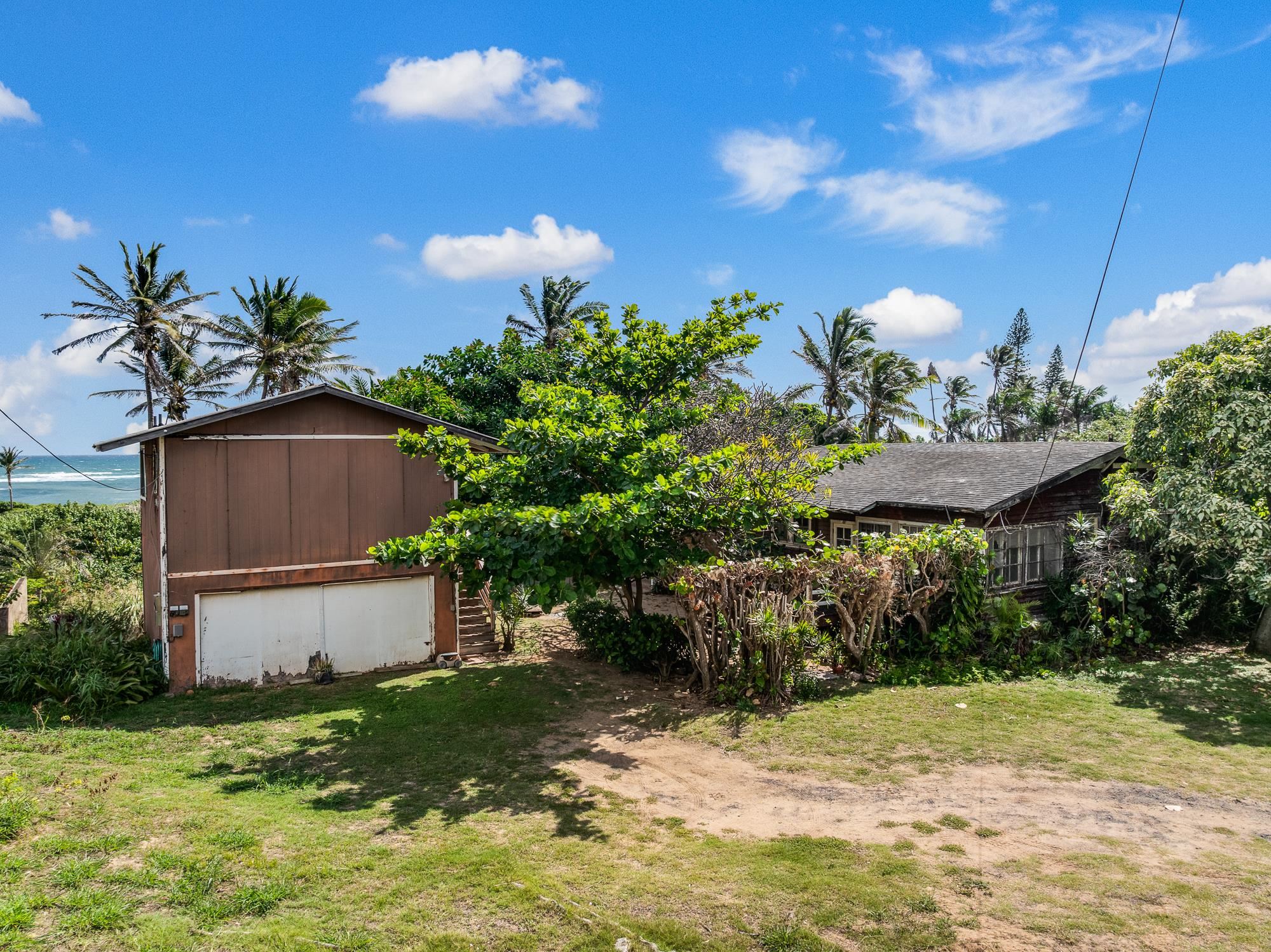 658  Waiehu Beach Rd Paukukalo  Waiehu, Wailuku home - photo 31 of 37