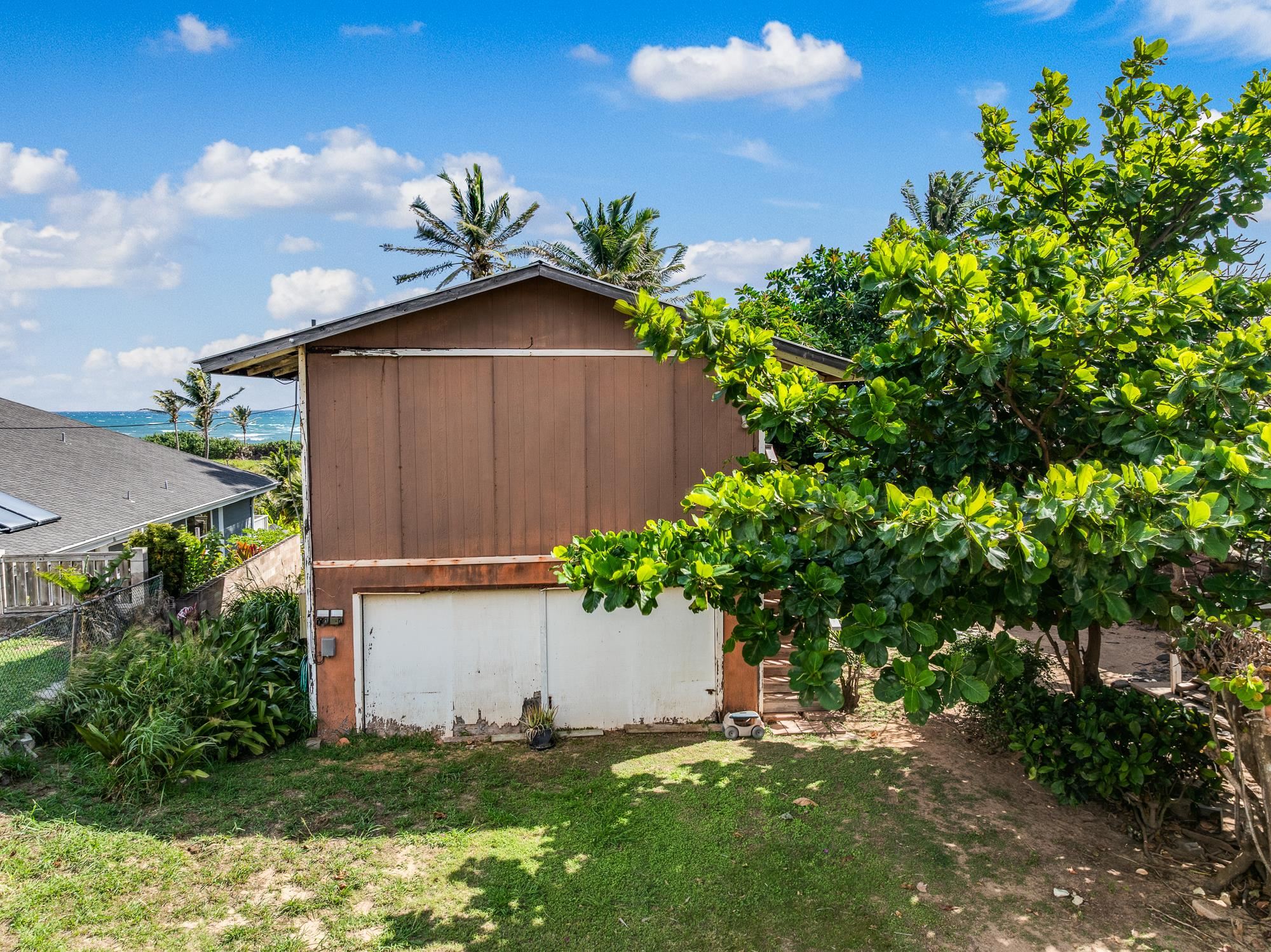 658  Waiehu Beach Rd Paukukalo  Waiehu, Wailuku home - photo 33 of 37