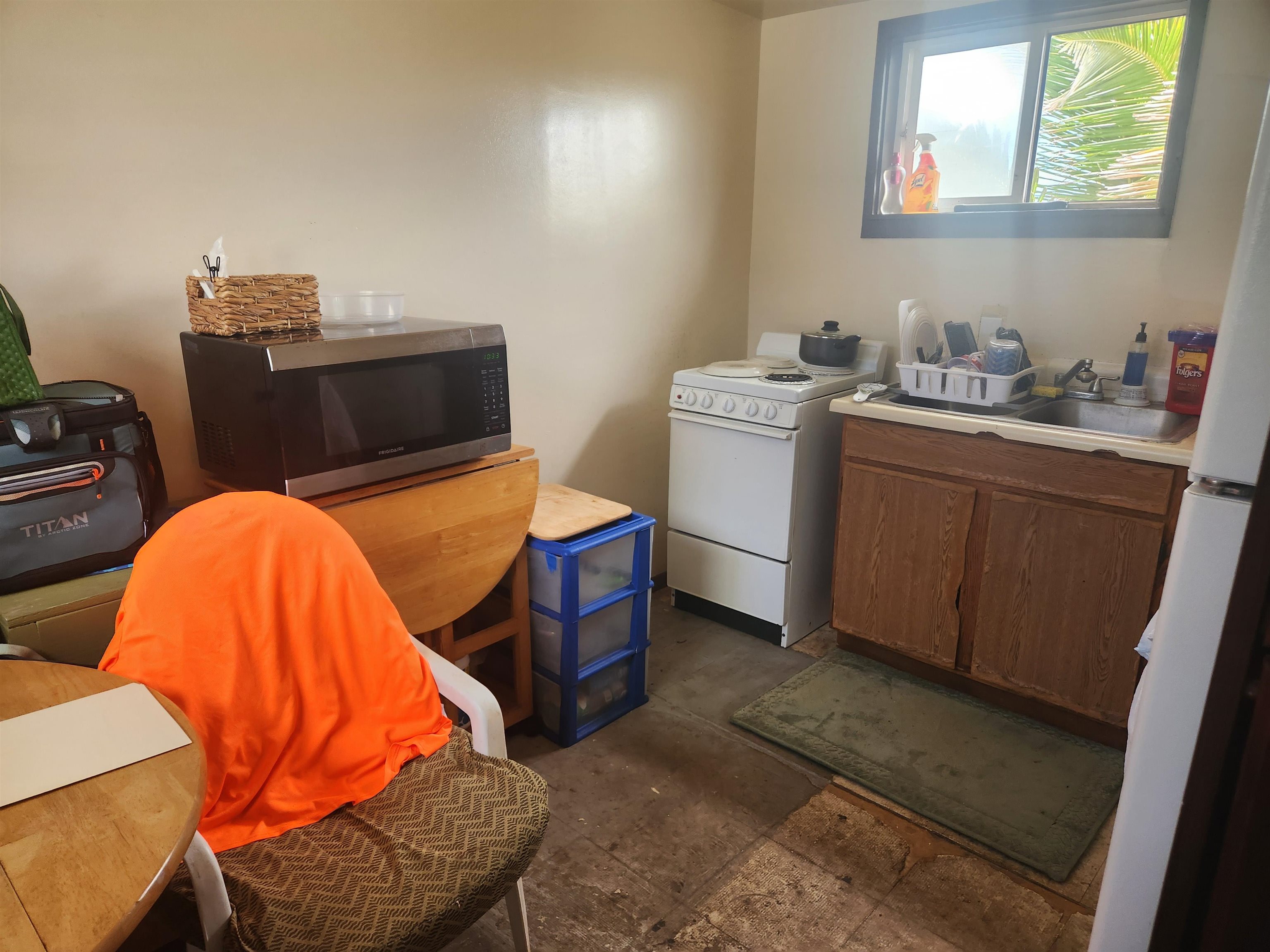 665  Pio Dr Puuone Tract, Wailuku home - photo 4 of 15